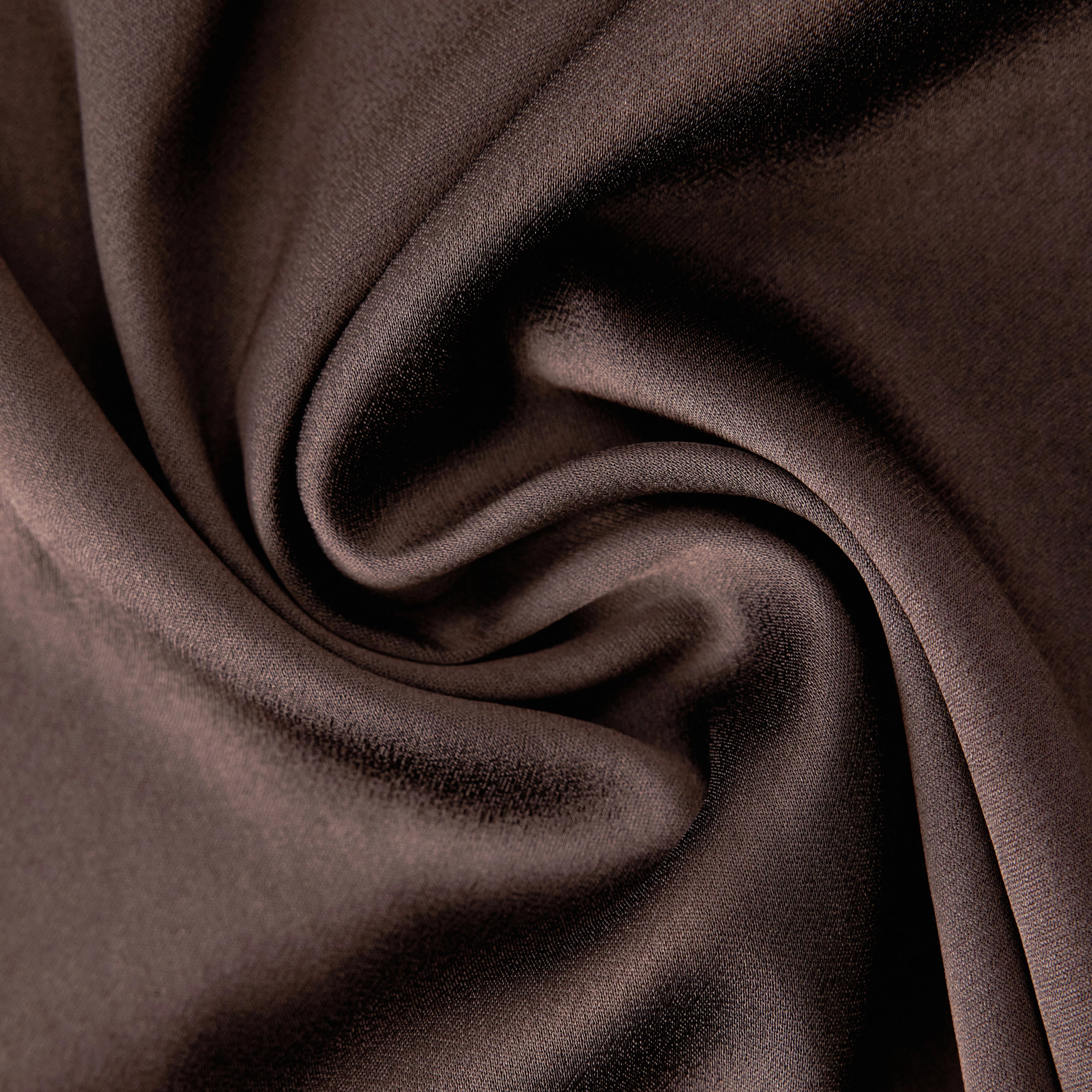 HALIRA - Top blouse en satin à col montant - women - marron - Materialbild (B2C)