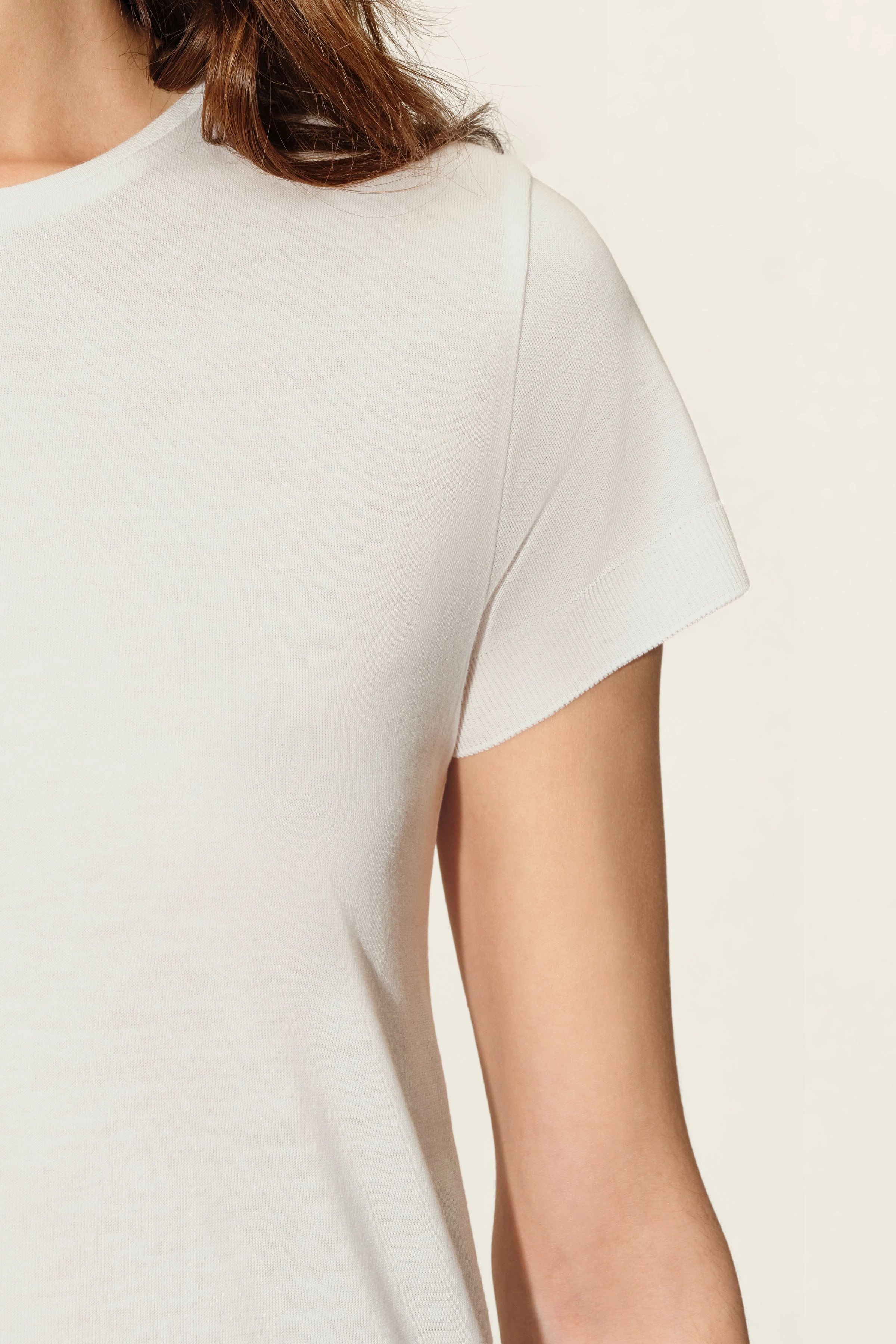 KOALE - T-shirt in cotton jersey - women - off white - Seitenansicht