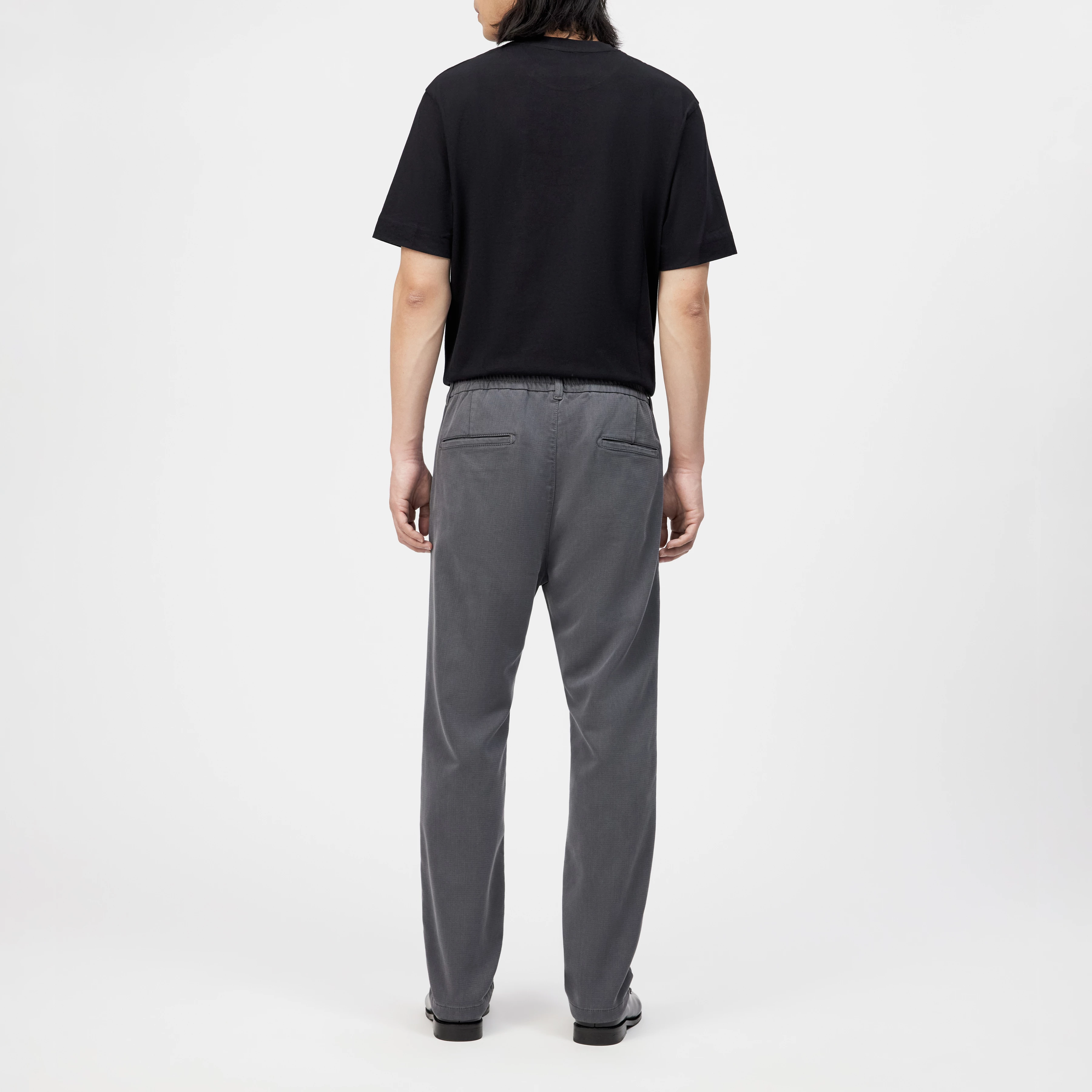 CHASY_RGLR - Casual trousers with pleats in a lyocell-cotton blend - men - grey - Rückansicht