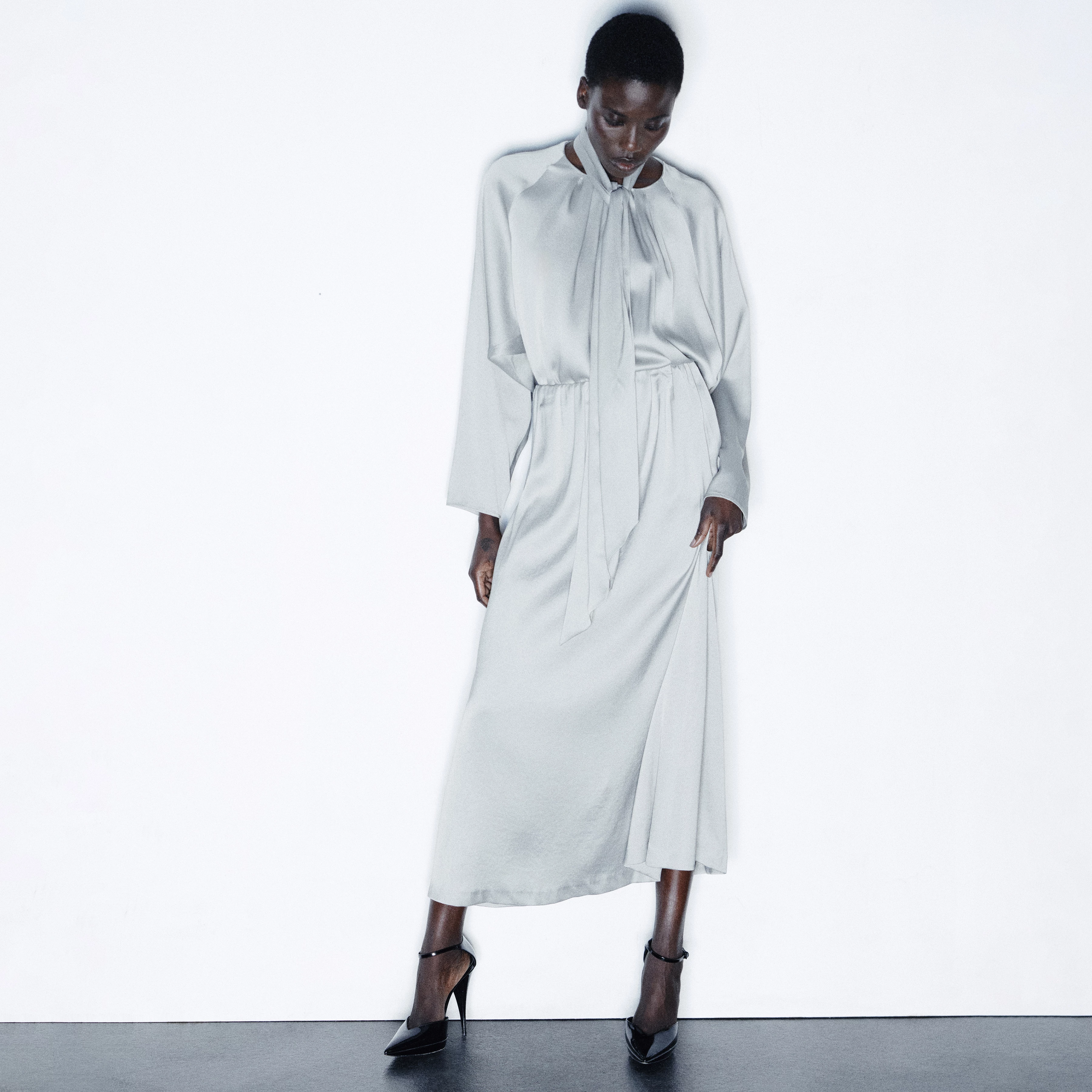 IDONEA - Mid-length skirt with elasticated waistband in satin - women - grey