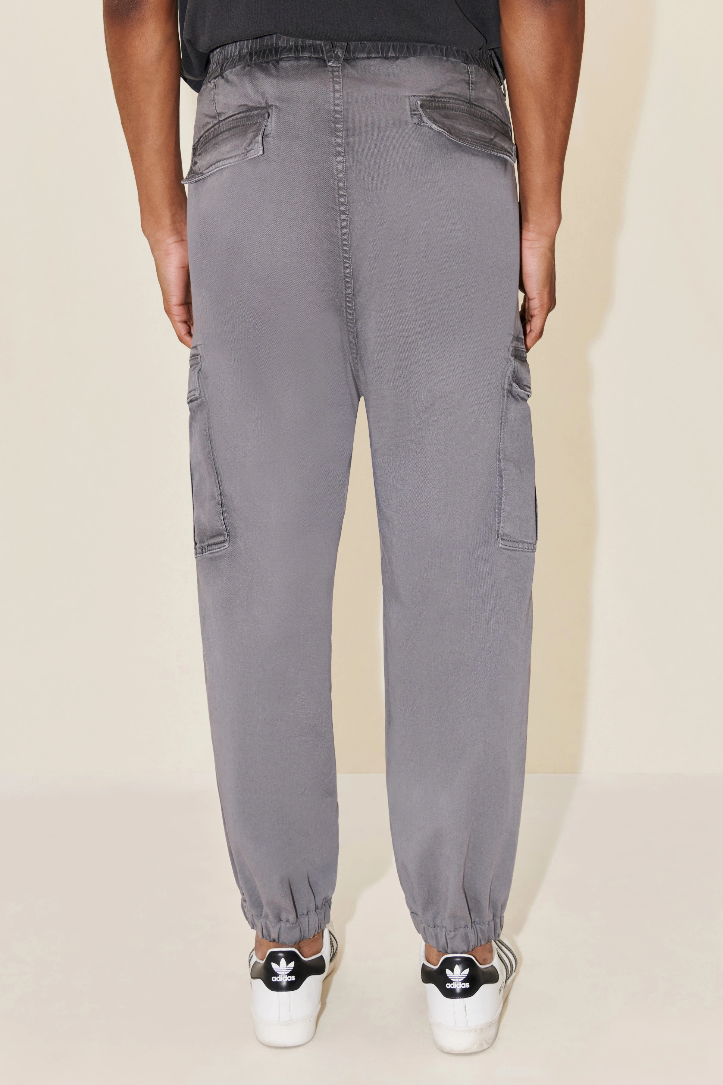 LIGRO - Utility pants with pleats in elastic cotton - men - grey - Rückansicht