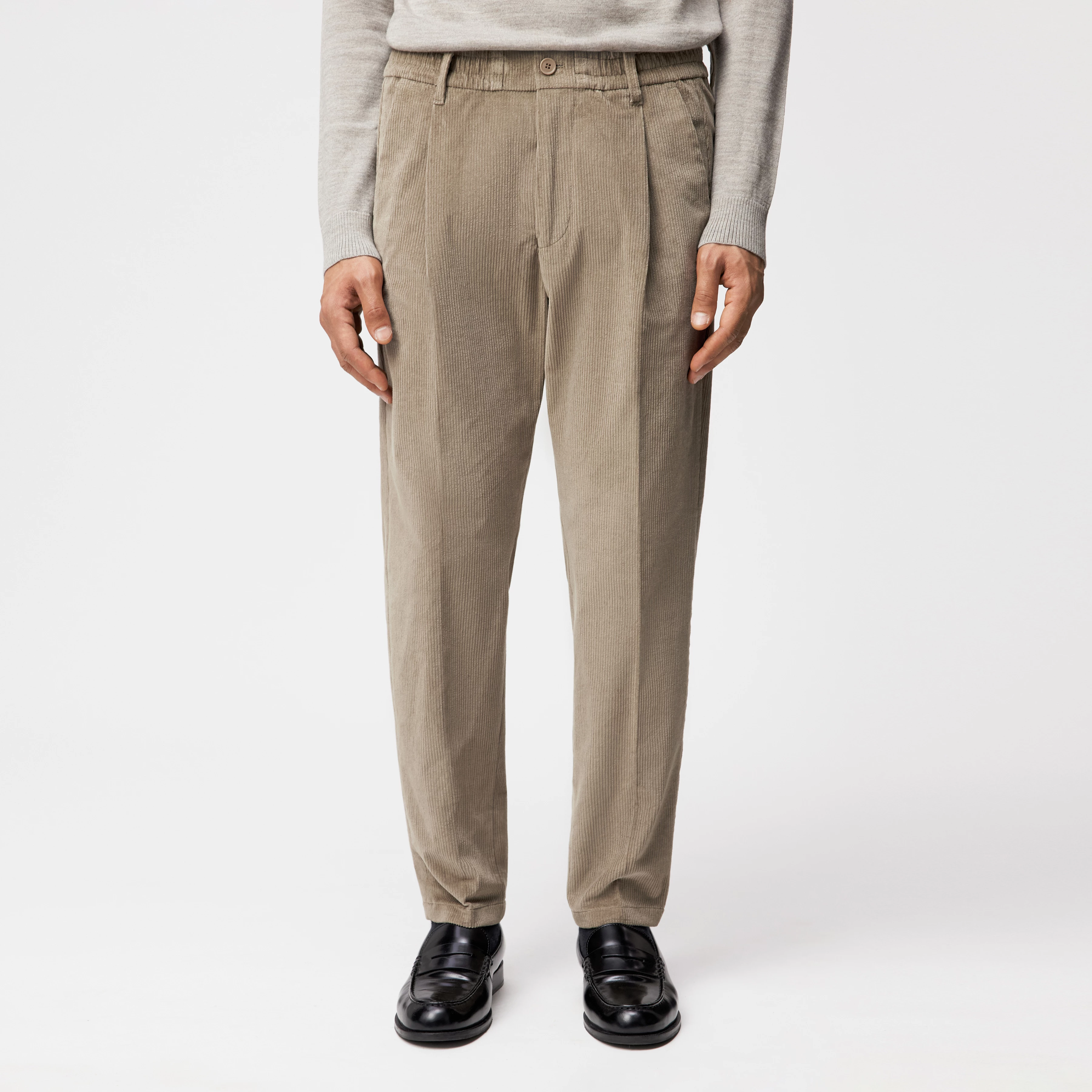 CHASY - Casual Hose mit Bundfalte in Baumwoll-Cord - Herren - braun - Frontansicht