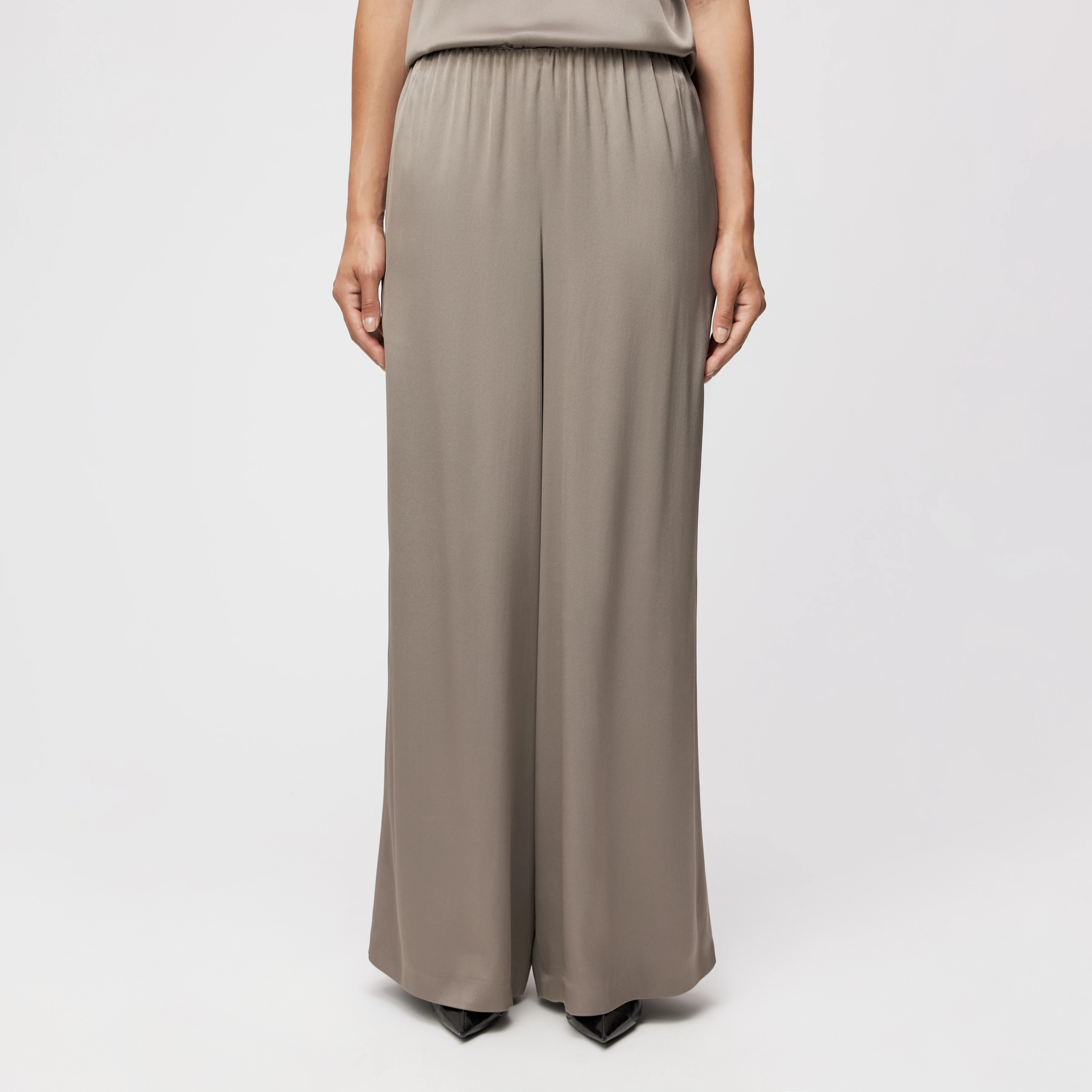 TWEEZER - Wide trousers in satin - women - beige - Frontansicht