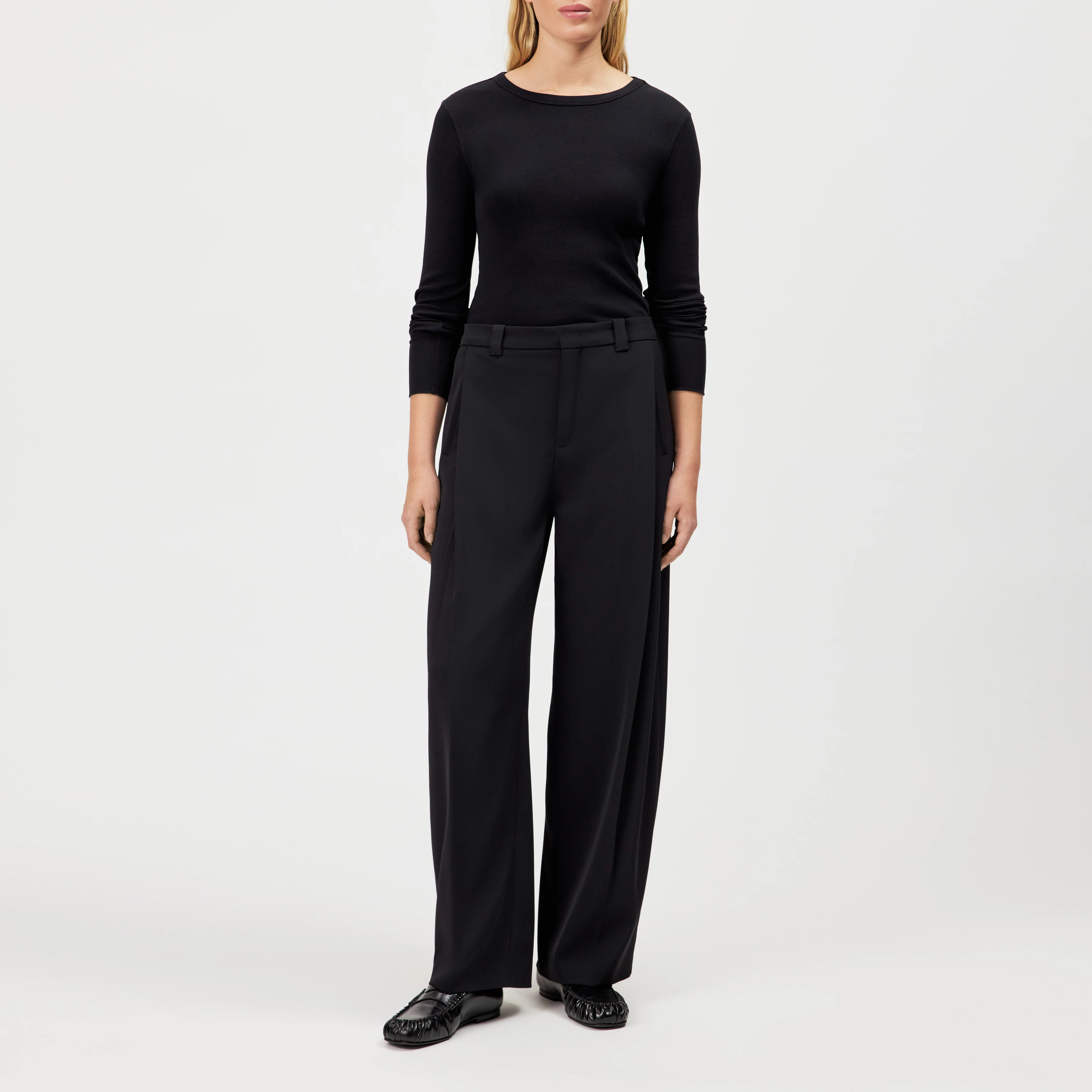 UNPACK - Trousers in techno twill - women - black - Ganzkörper-Frontansicht