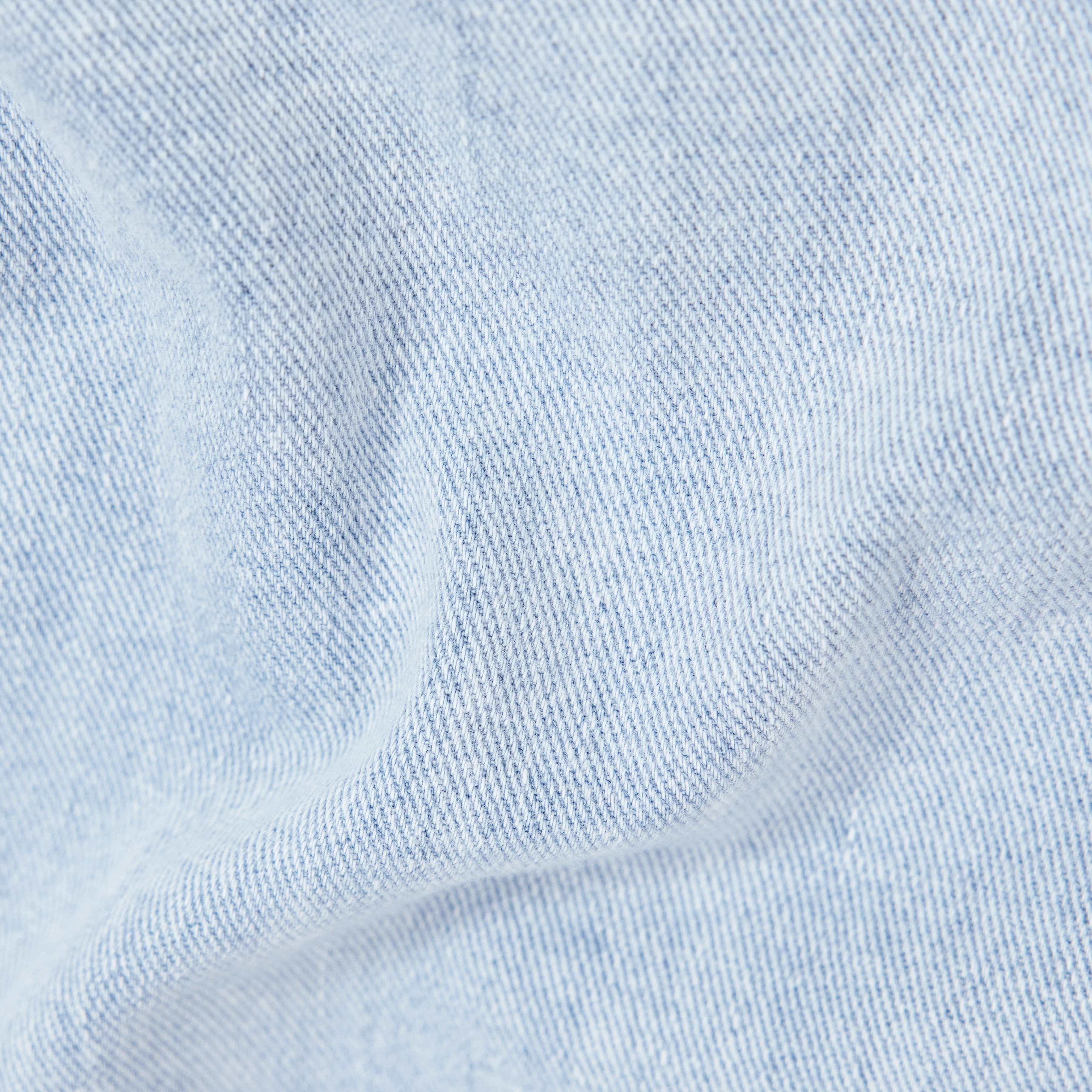 FLOWN - Low-waist jeans in mid-blue denim - women - blue - Materialbild (B2C)