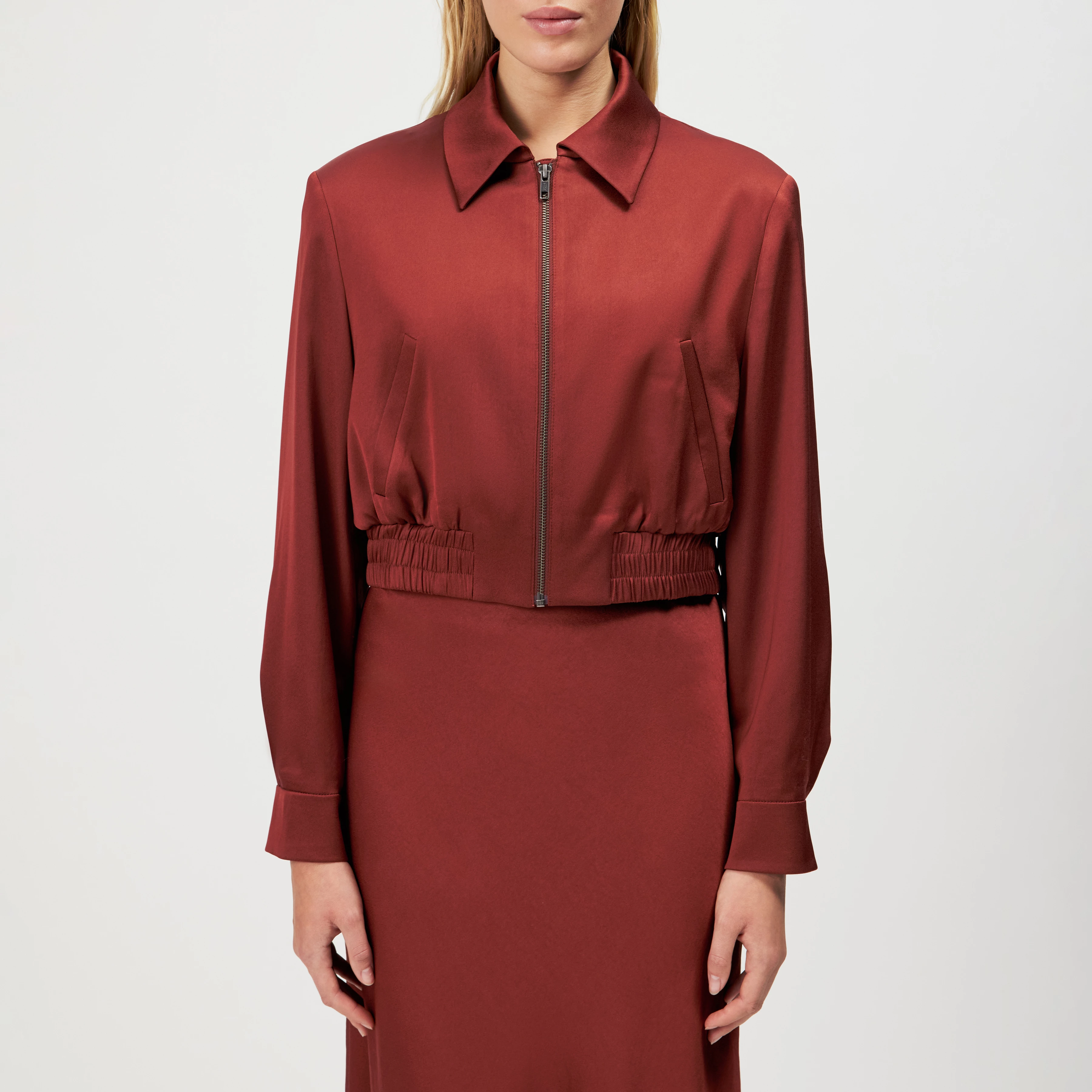 RADWAY_1 - Blouson court en satin - women - rouge - Frontansicht