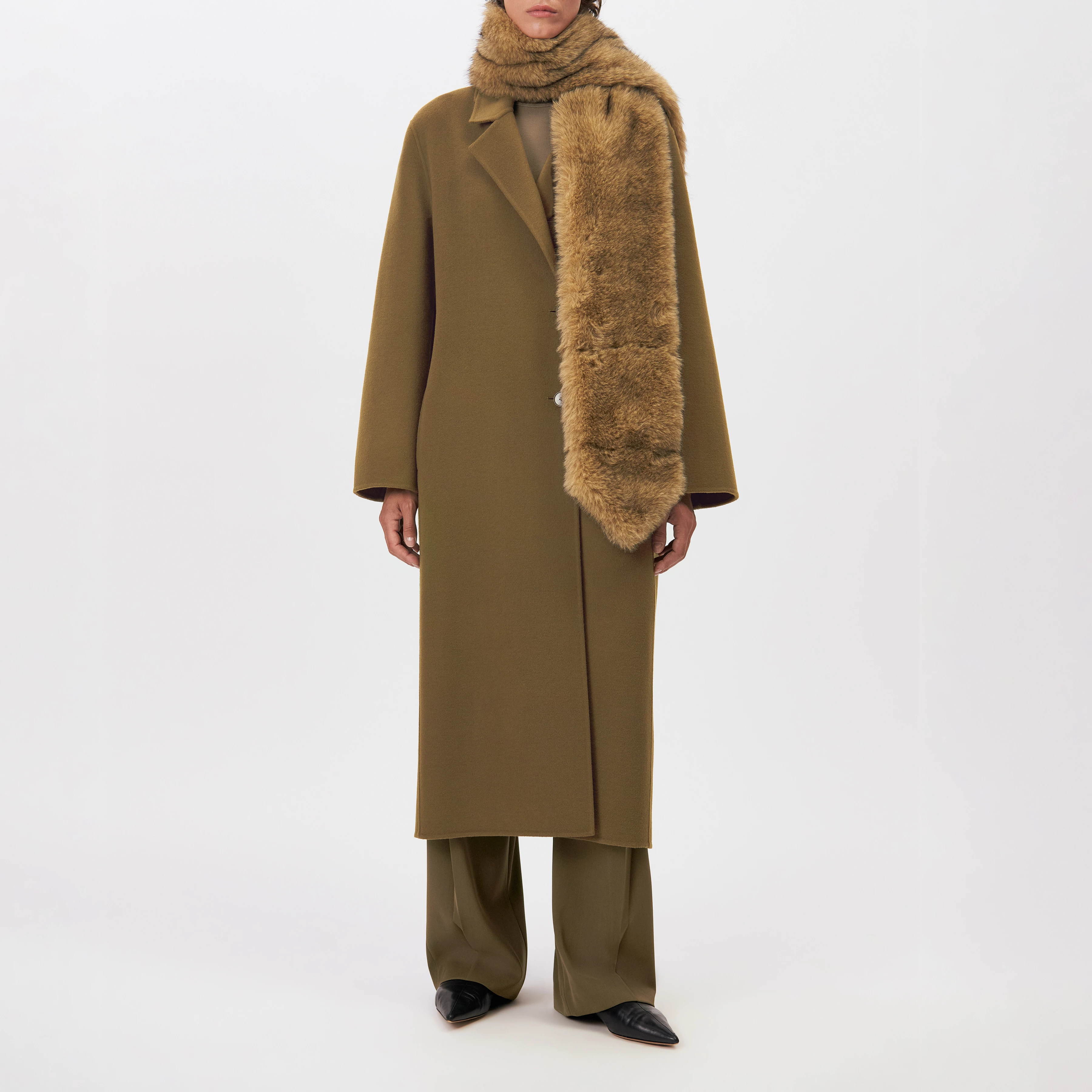 NALLEA - Short faux fur scarf - unisex - brown - Ganzkörper-Frontansicht