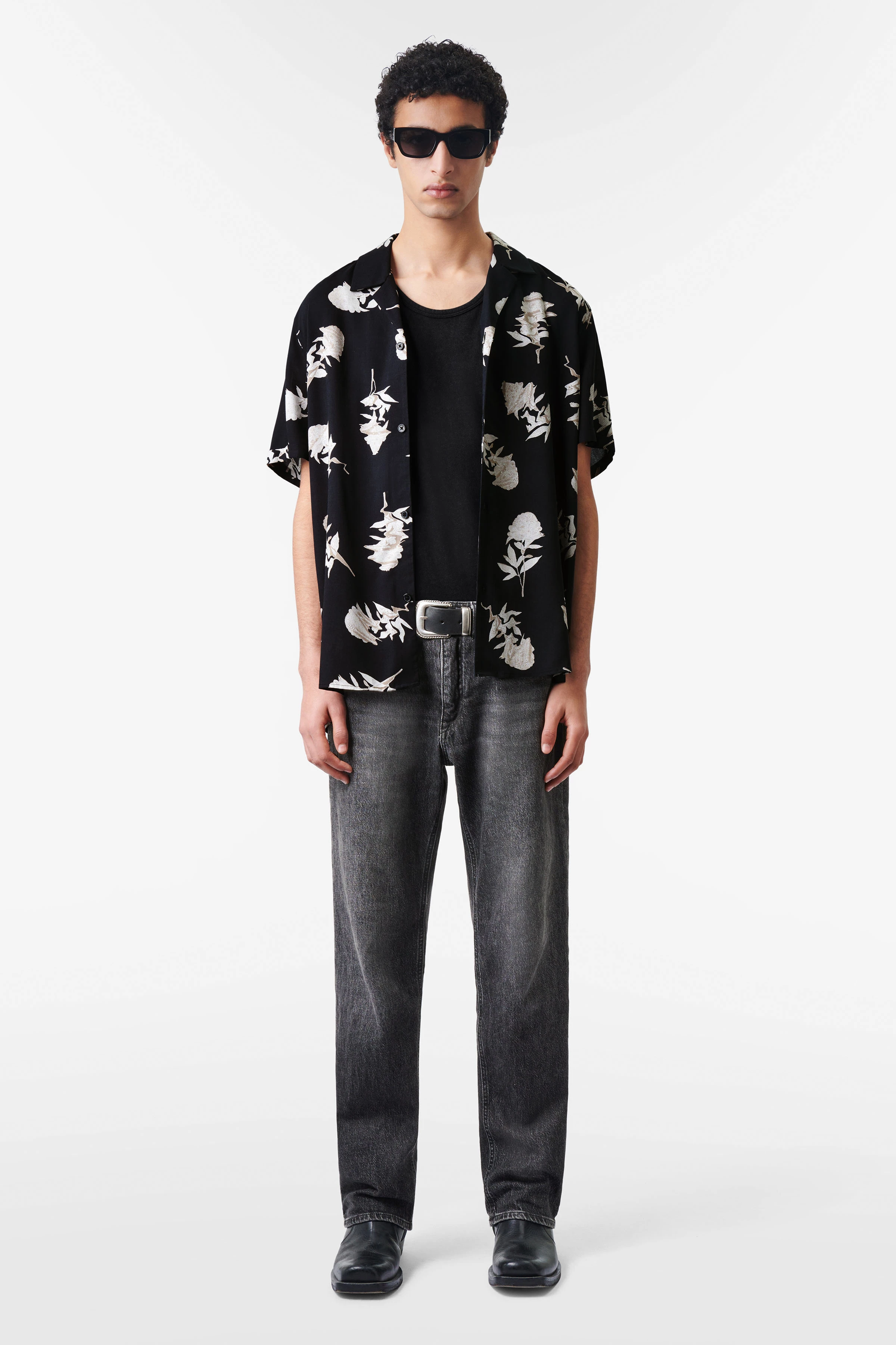 BIJAN_2 - Casual Kurzarm Hemd in Viskose - Herren - schwarz - Ganzkörper-Frontansicht