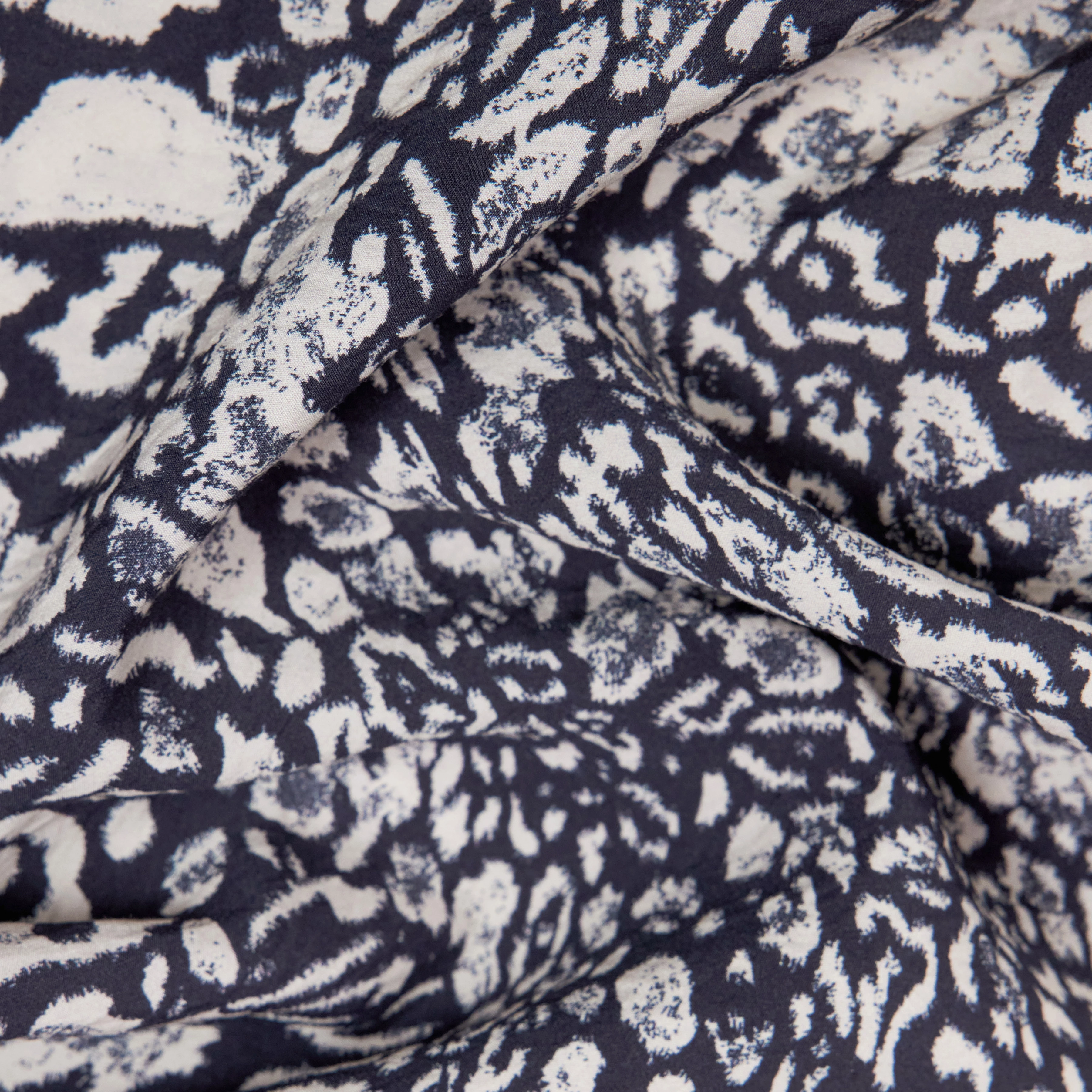 RAMIS - Regular fit leopard print twill shirt - men - blue - Materialbild (B2C)