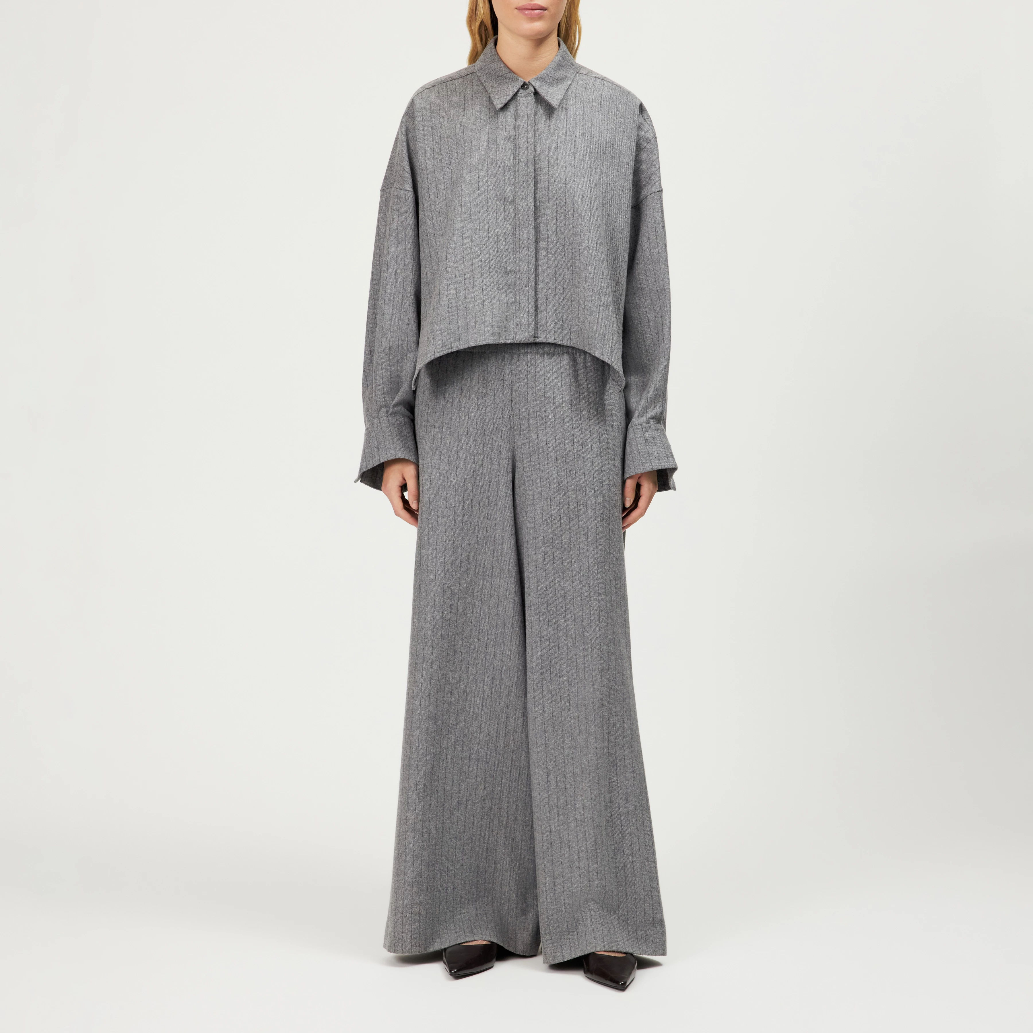 CEILING - Pantalon large en laine mélangée - women - gris - Ganzkörper-Frontansicht