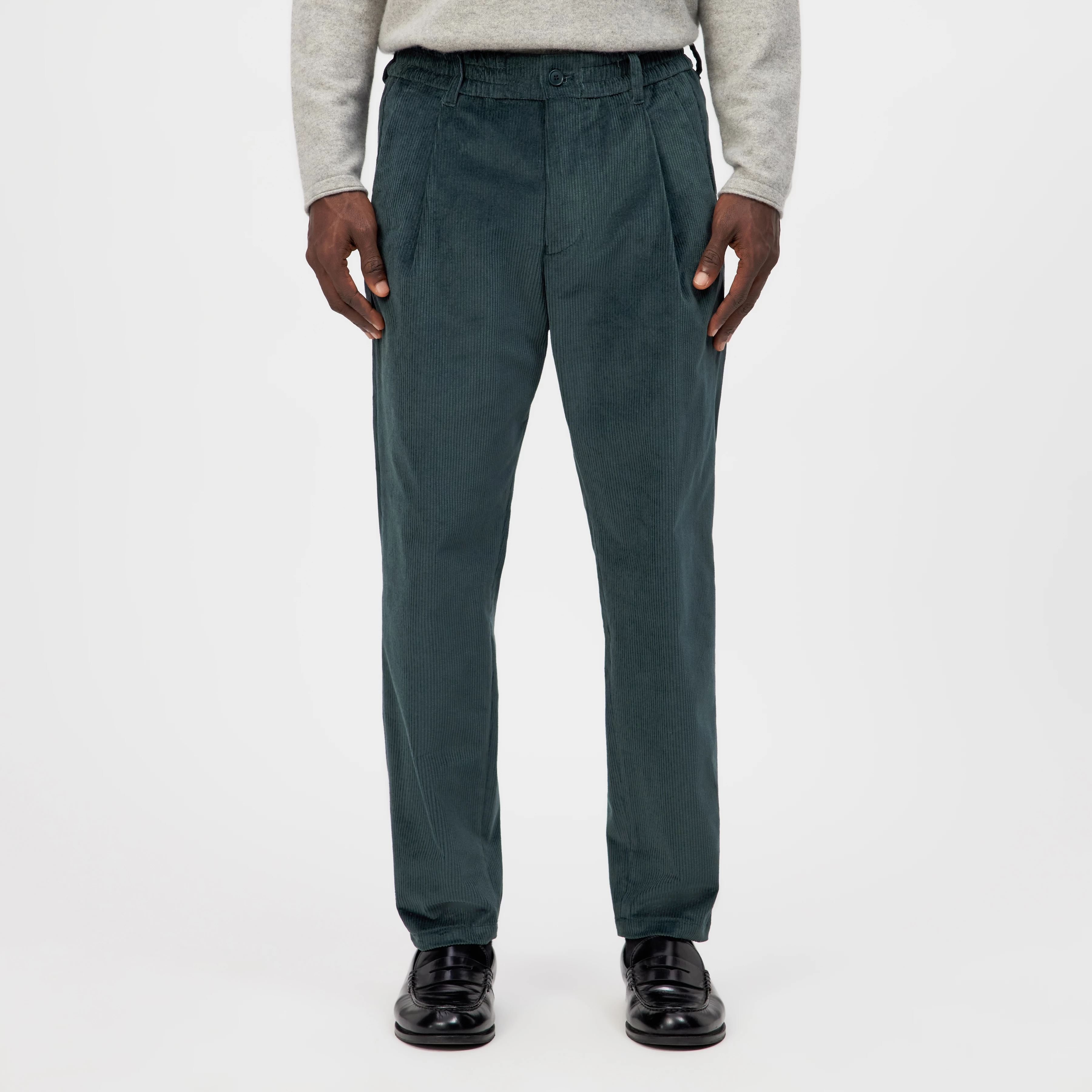 CHASY - Casual Hose mit Bundfalte in Baumwoll-Cord - Herren - grün - Frontansicht