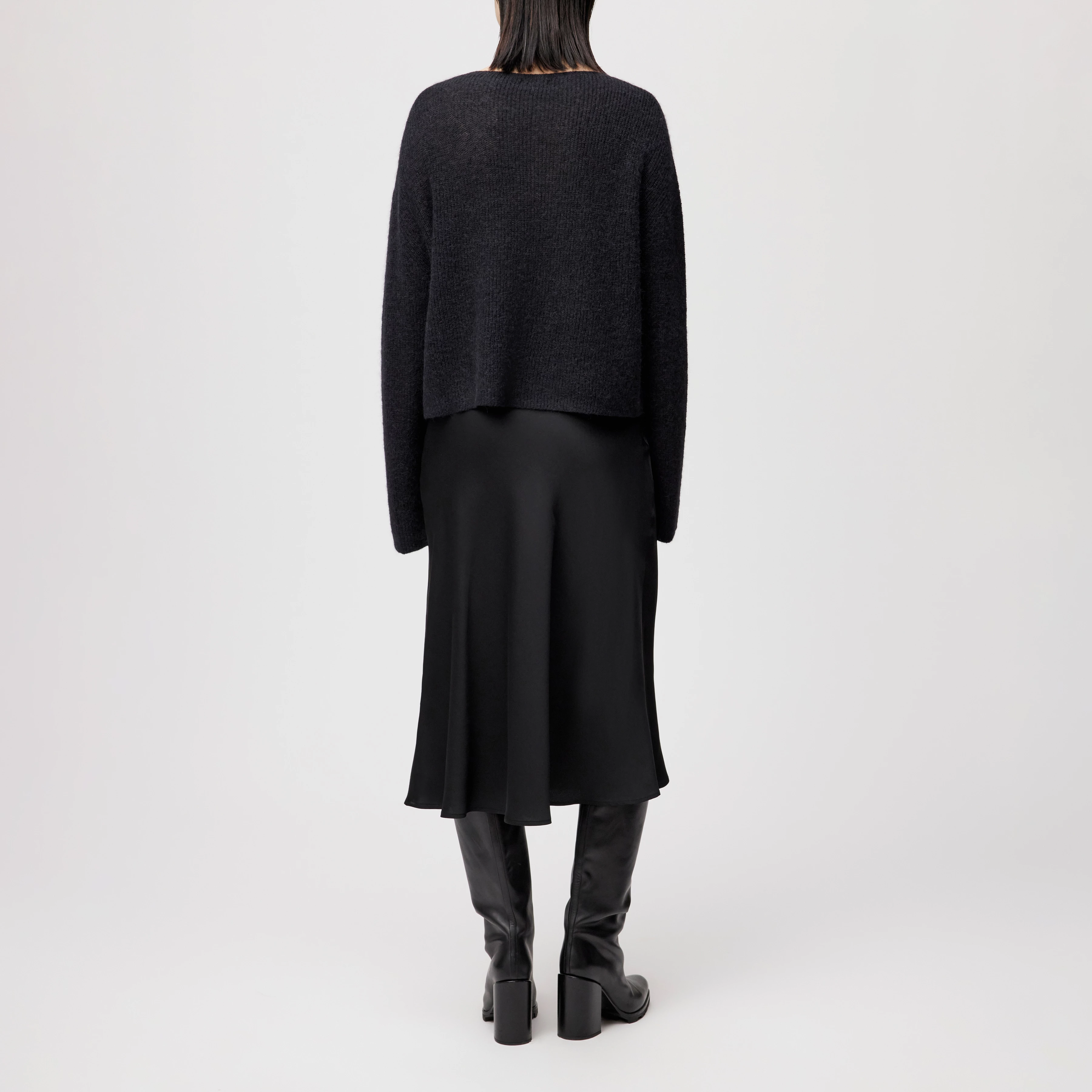 IMENY - Pull court en luxueux mélange d'alpaga Suri - women - noir - Rückansicht