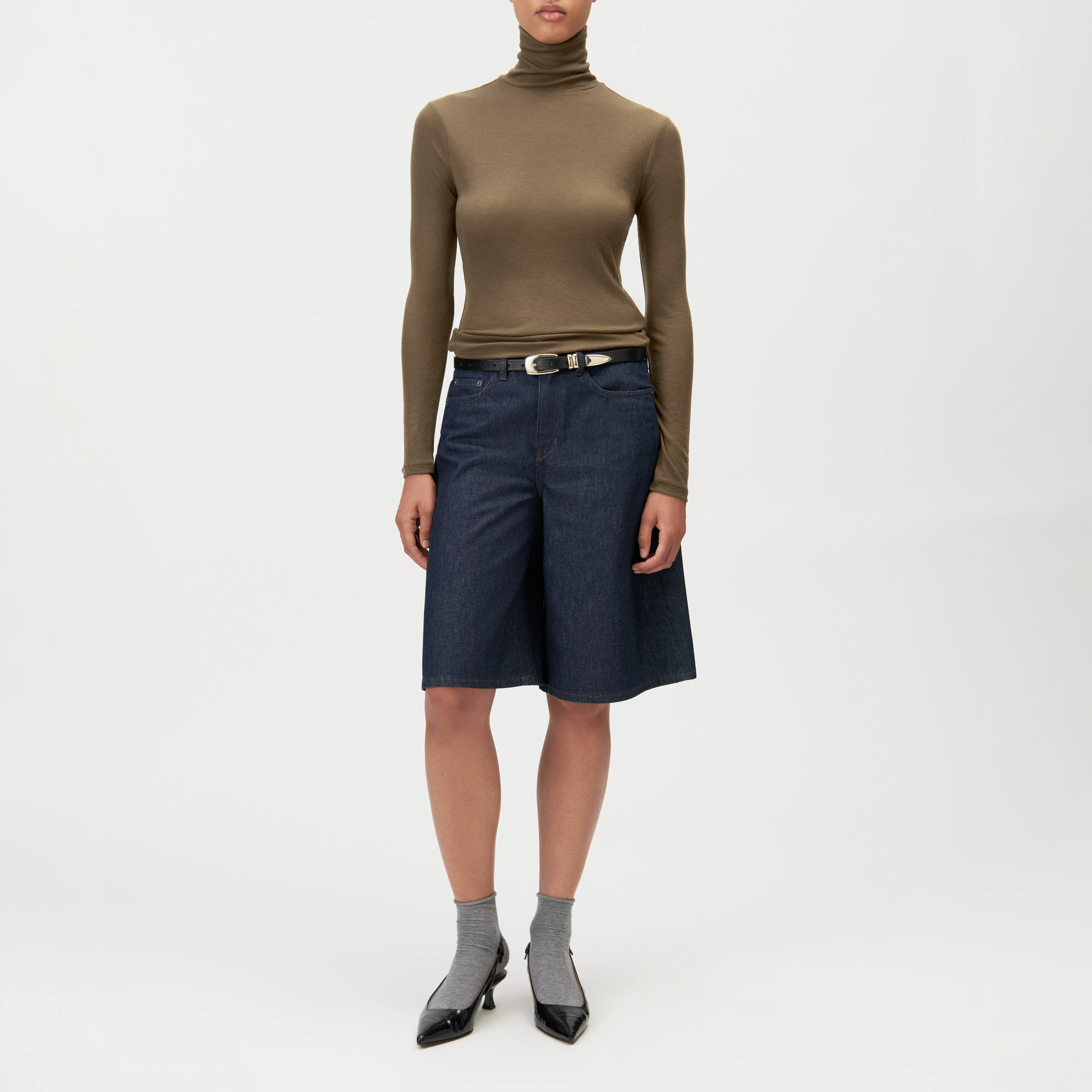 ZERAFNE - Slim long sleeve in lyocell-wool blend - women - green - Ganzkörper-Frontansicht