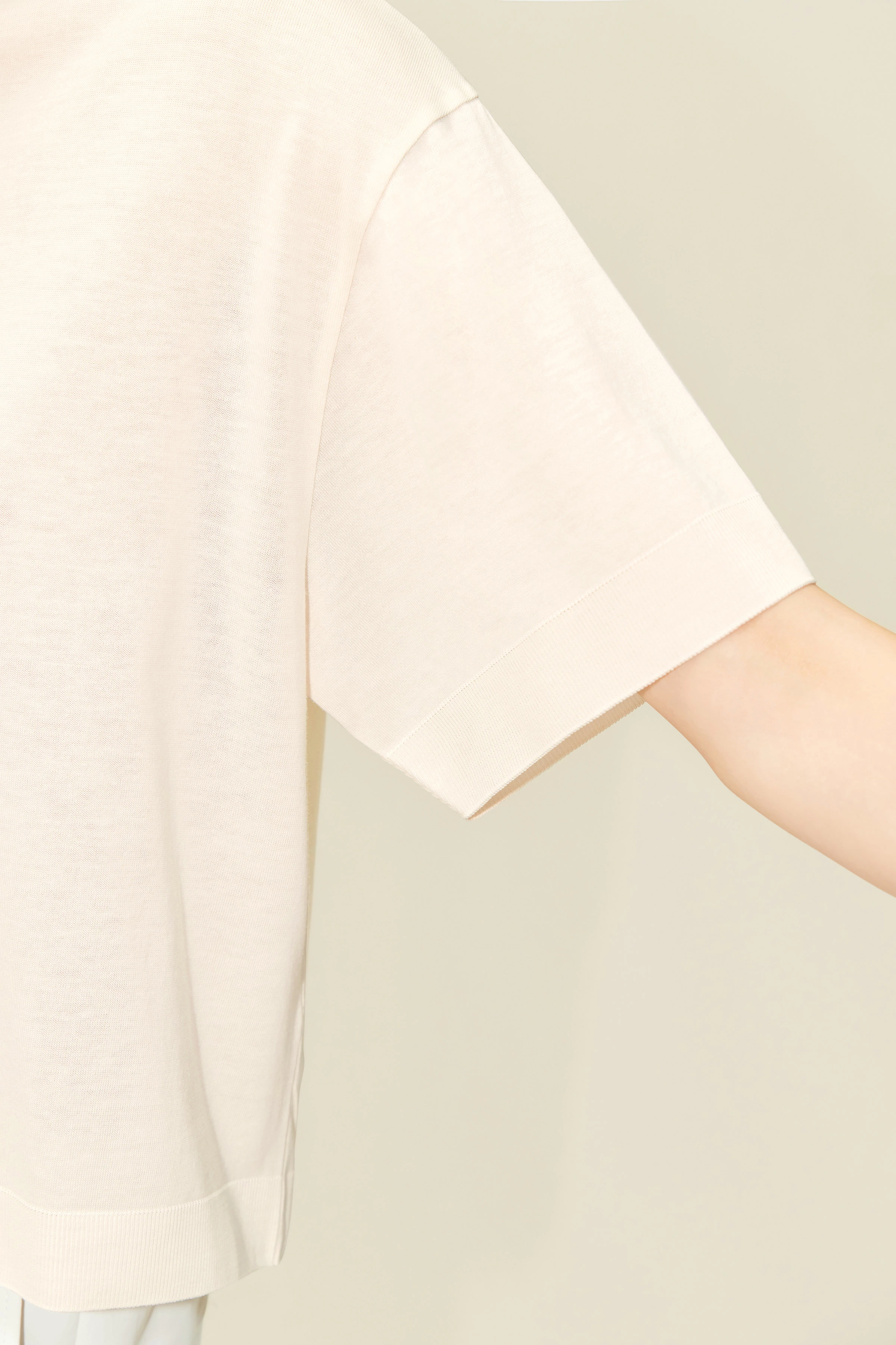 LILANI - Cropped T-shirt in a knitted look - women - beige - Seitenansicht