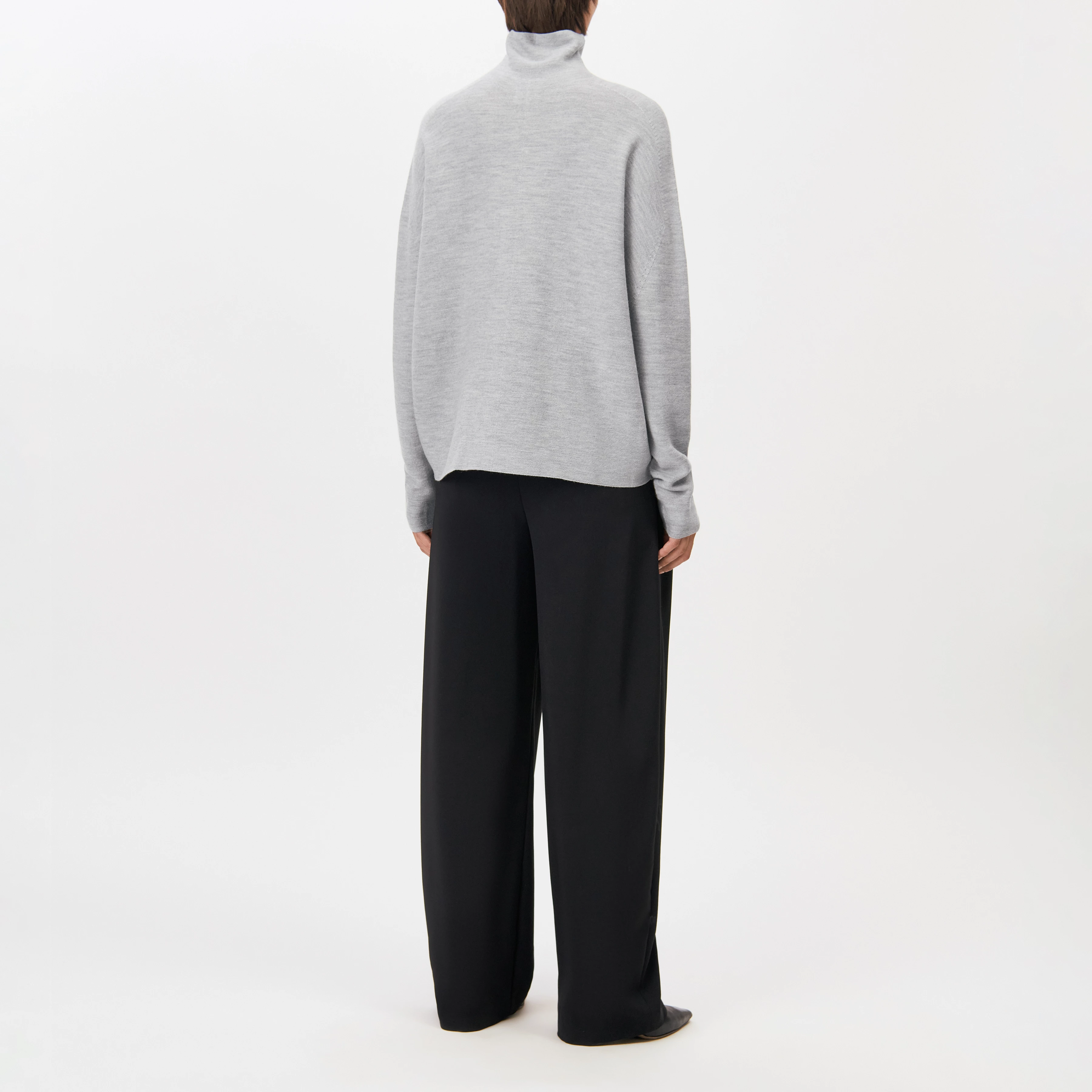 LIORA - Egg-shape turtleneck jumper in 100% merino wool - women - grey - Rückansicht