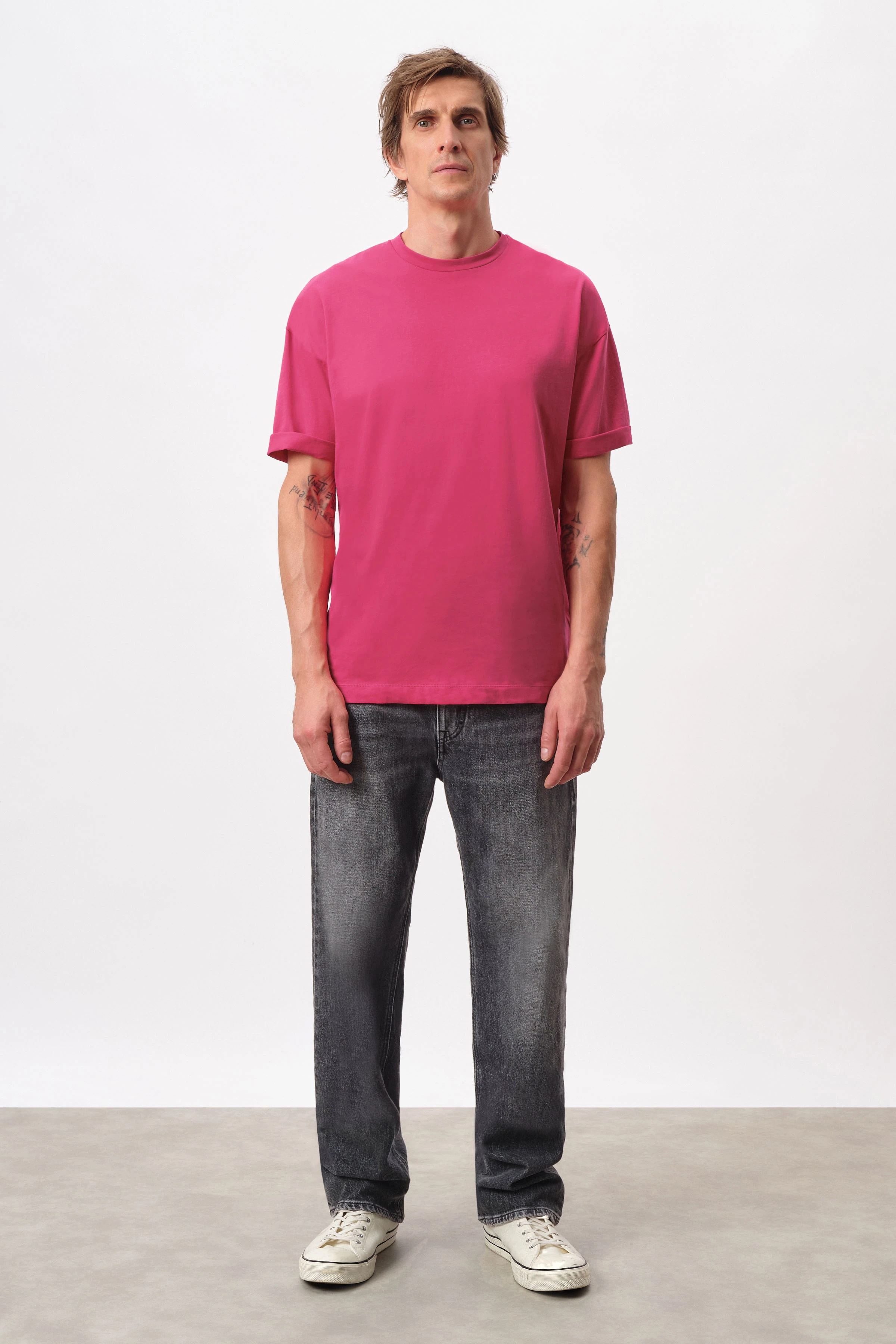 THILO - relaxed fit cotton T-Shirt - men - red - Ganzkörper-Frontansicht