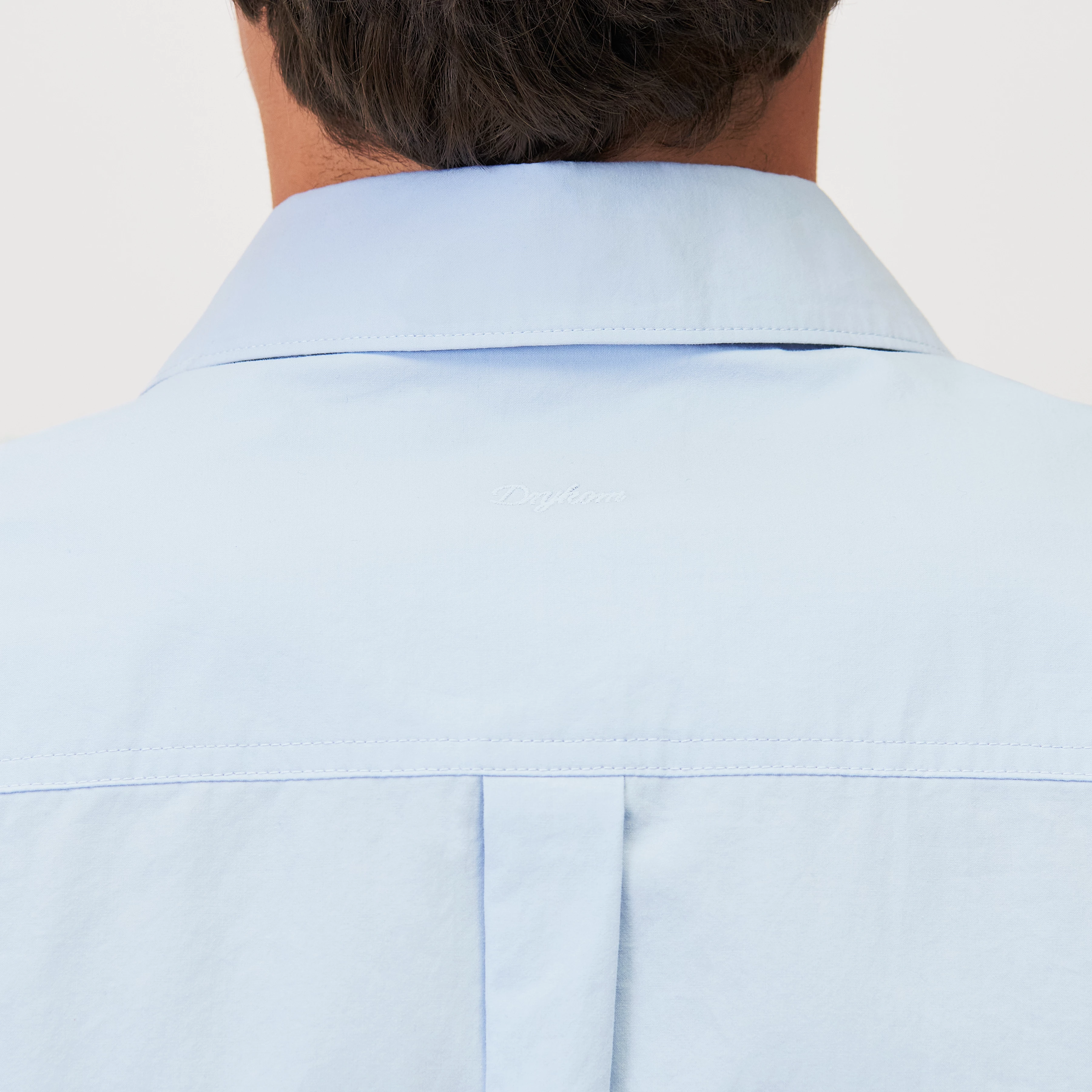 BAUNT - Regular Fit Pure Cotton Shirt - men - blue - Detailansicht am Model