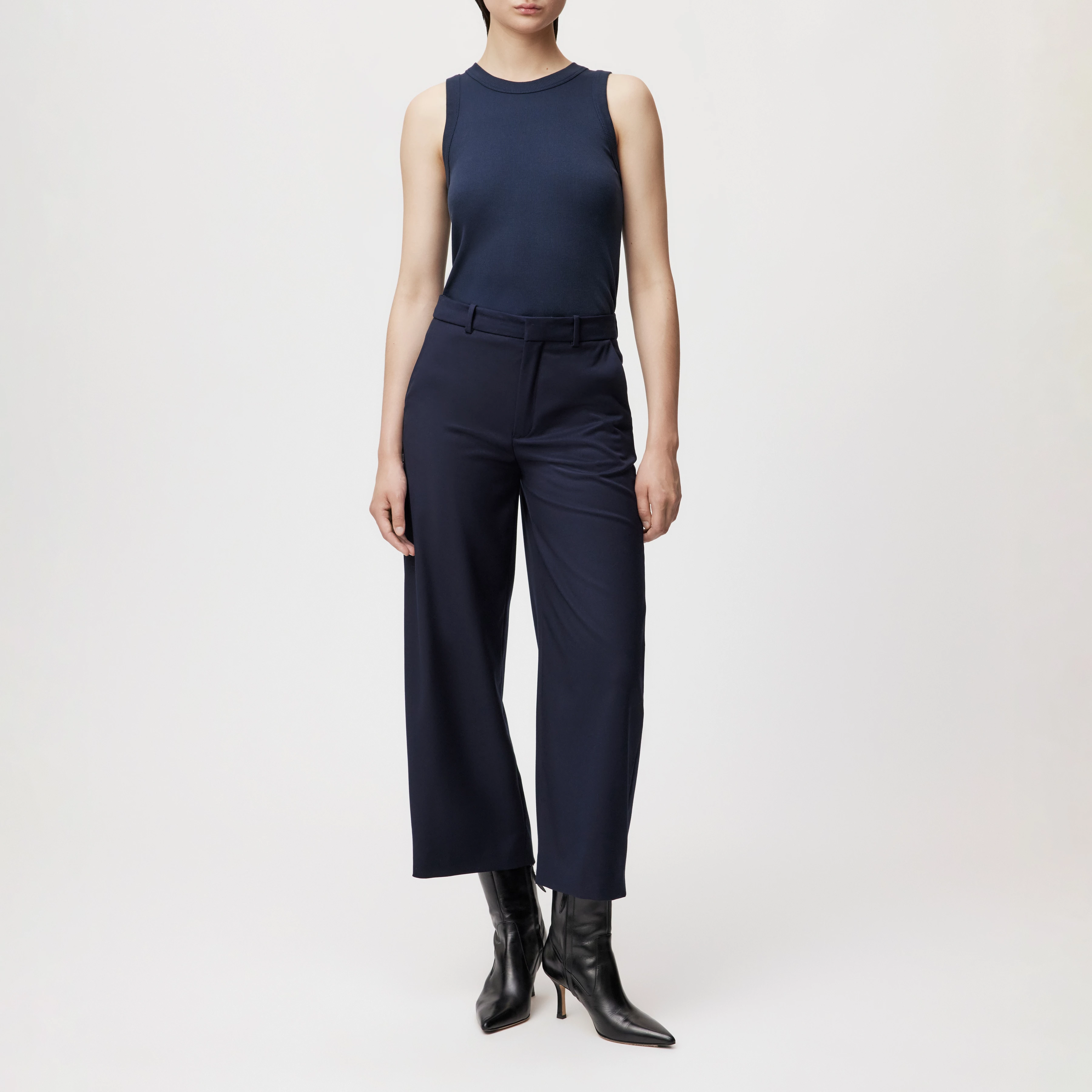 SOUGHT - Pantalon à jambes larges en flanelle douce - women - bleu - Ganzkörper-Frontansicht