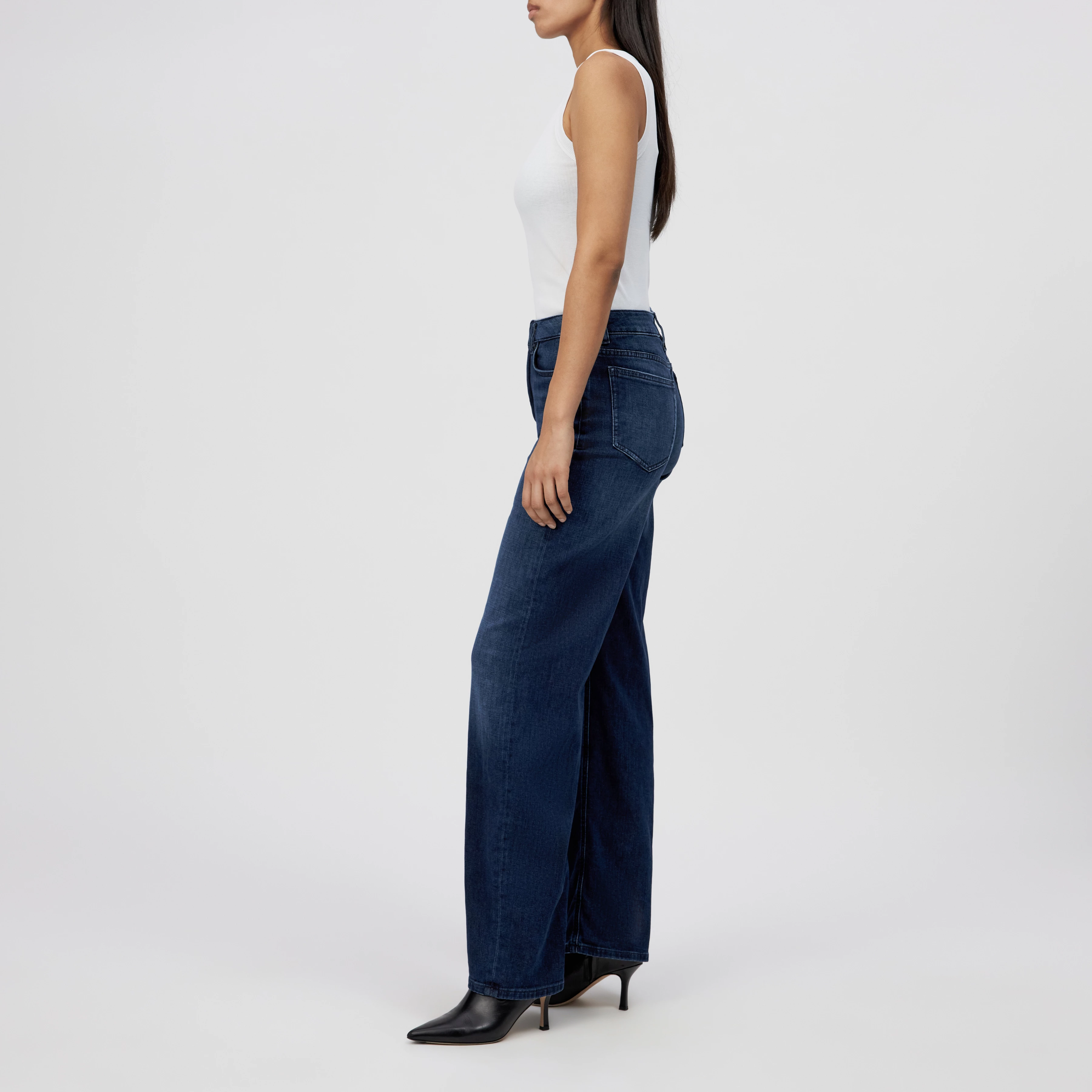 MEDLEY - Mid-waist jeans in dark-blue denim - women - blue - Seitenansicht