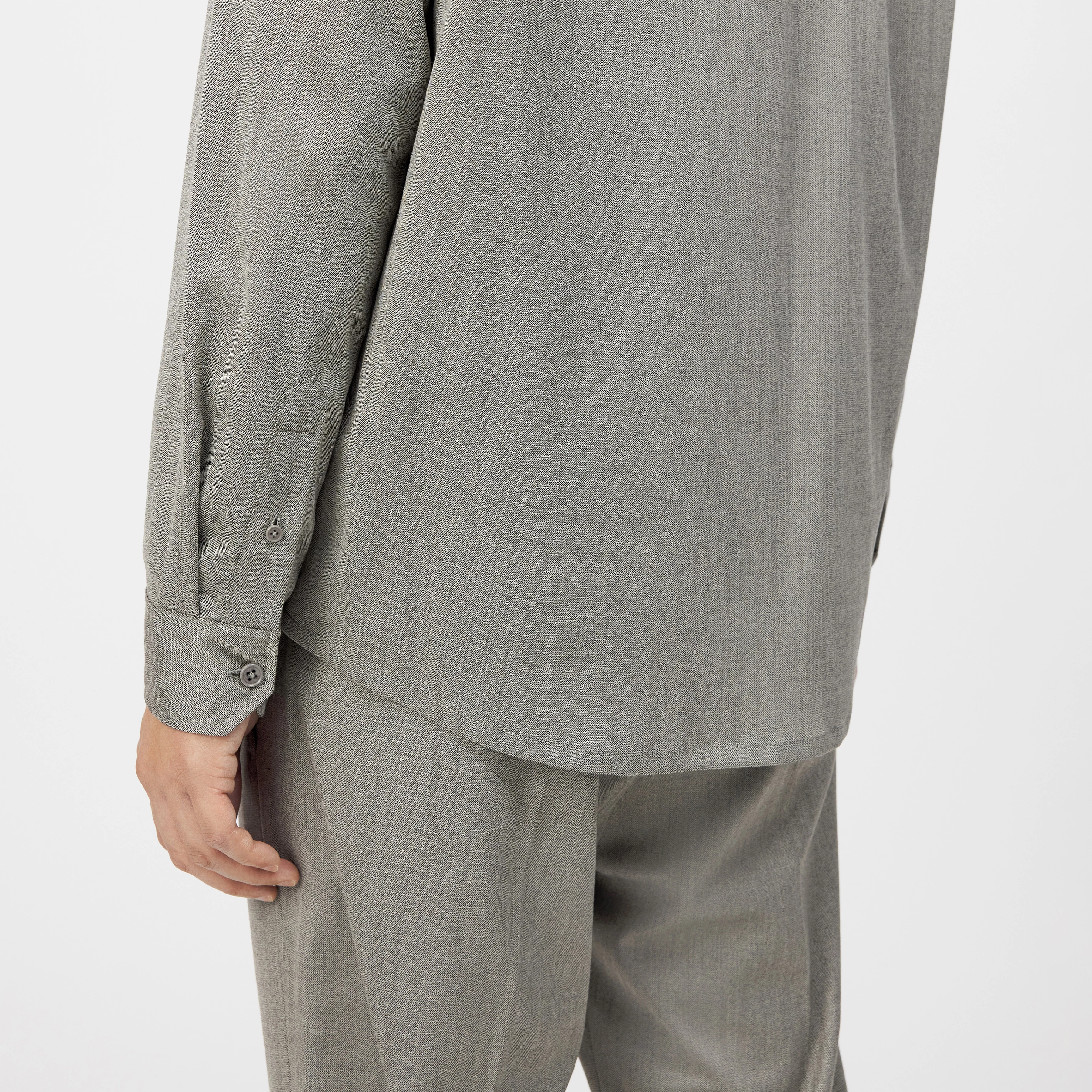 LIET_3 - Button-down shirt in viscose-wool blend - men - brown - Detailansicht am Model