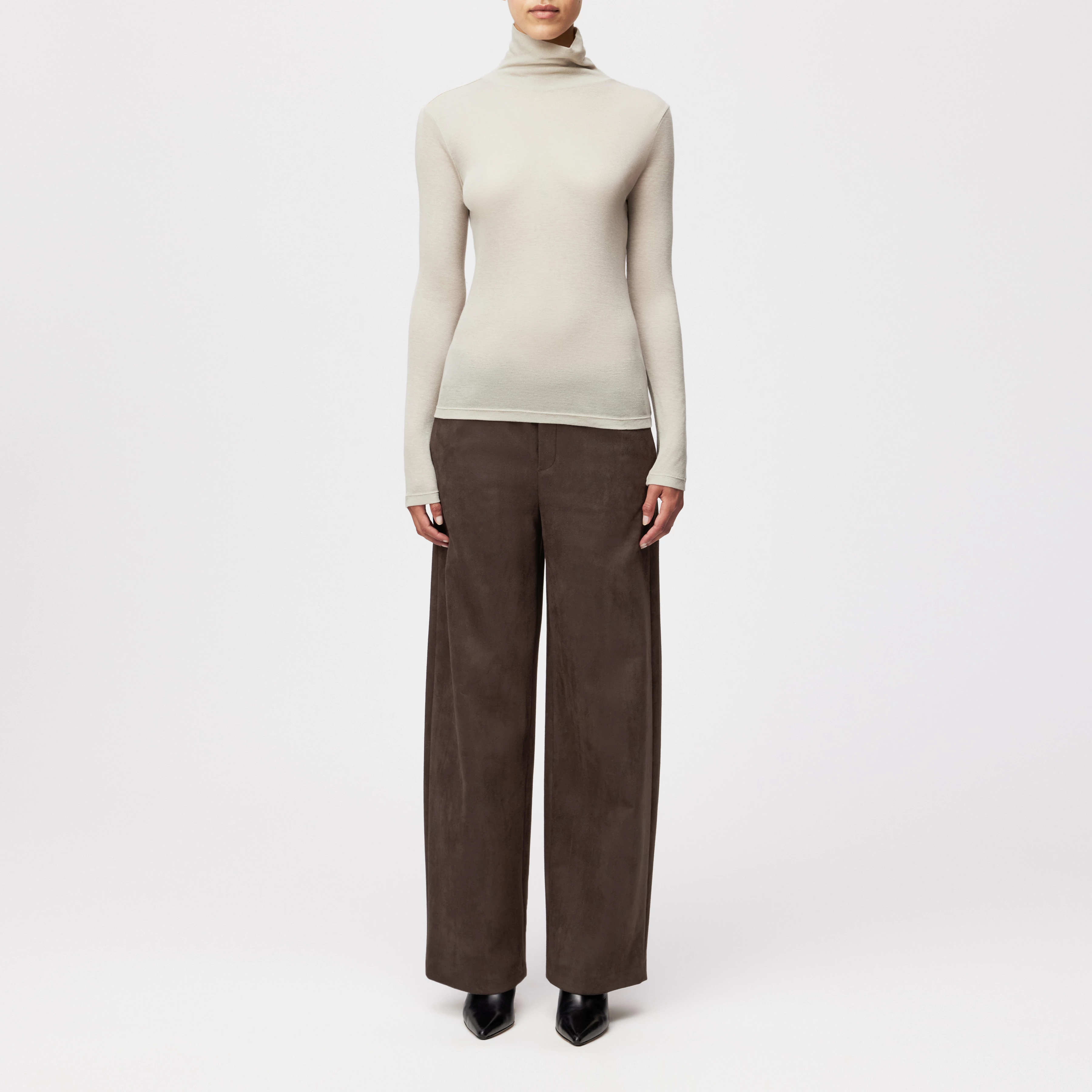 ZERAFNE - Slim-fit long-sleeved top in lyocell-wool blend - women - beige - Ganzkörper-Frontansicht