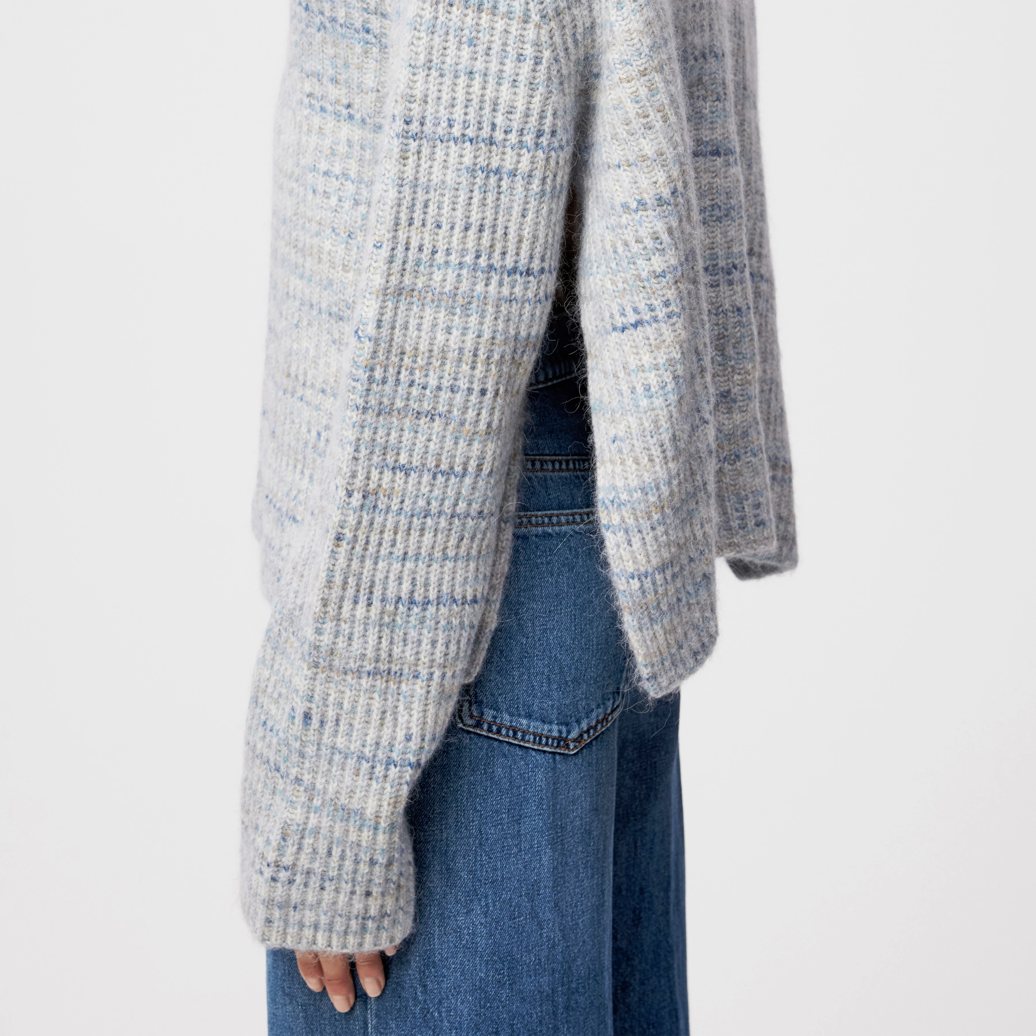 VARISA - Turtleneck sweater in printed wool blend yarn - women - blue - Detailansicht am Model