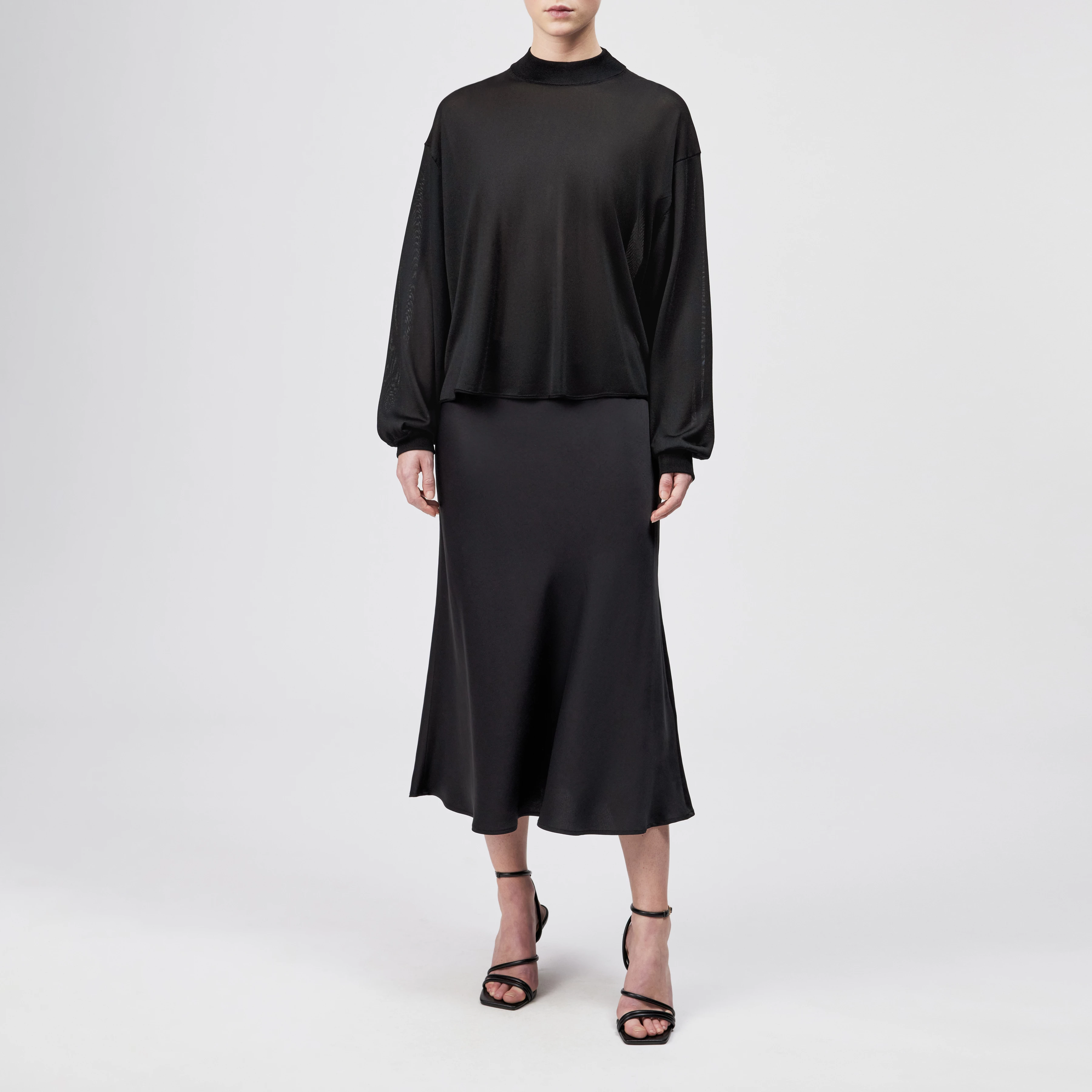 RANYA - Oversized turtleneck sweater in pure acetate - women - black - Ganzkörper-Frontansicht