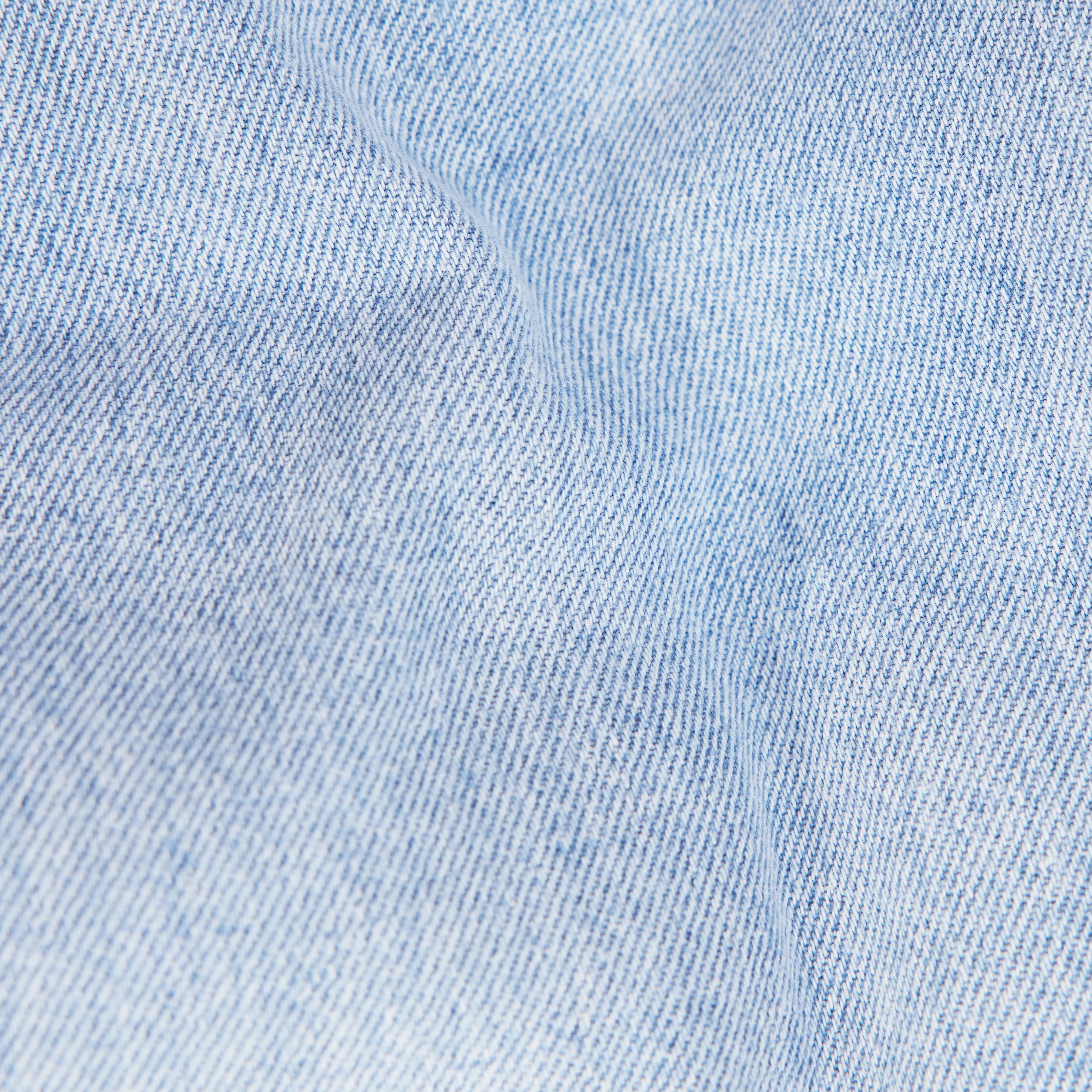 SWORE - Light-blue denim 5-pocket jeans - women - blue - Materialbild (B2C)