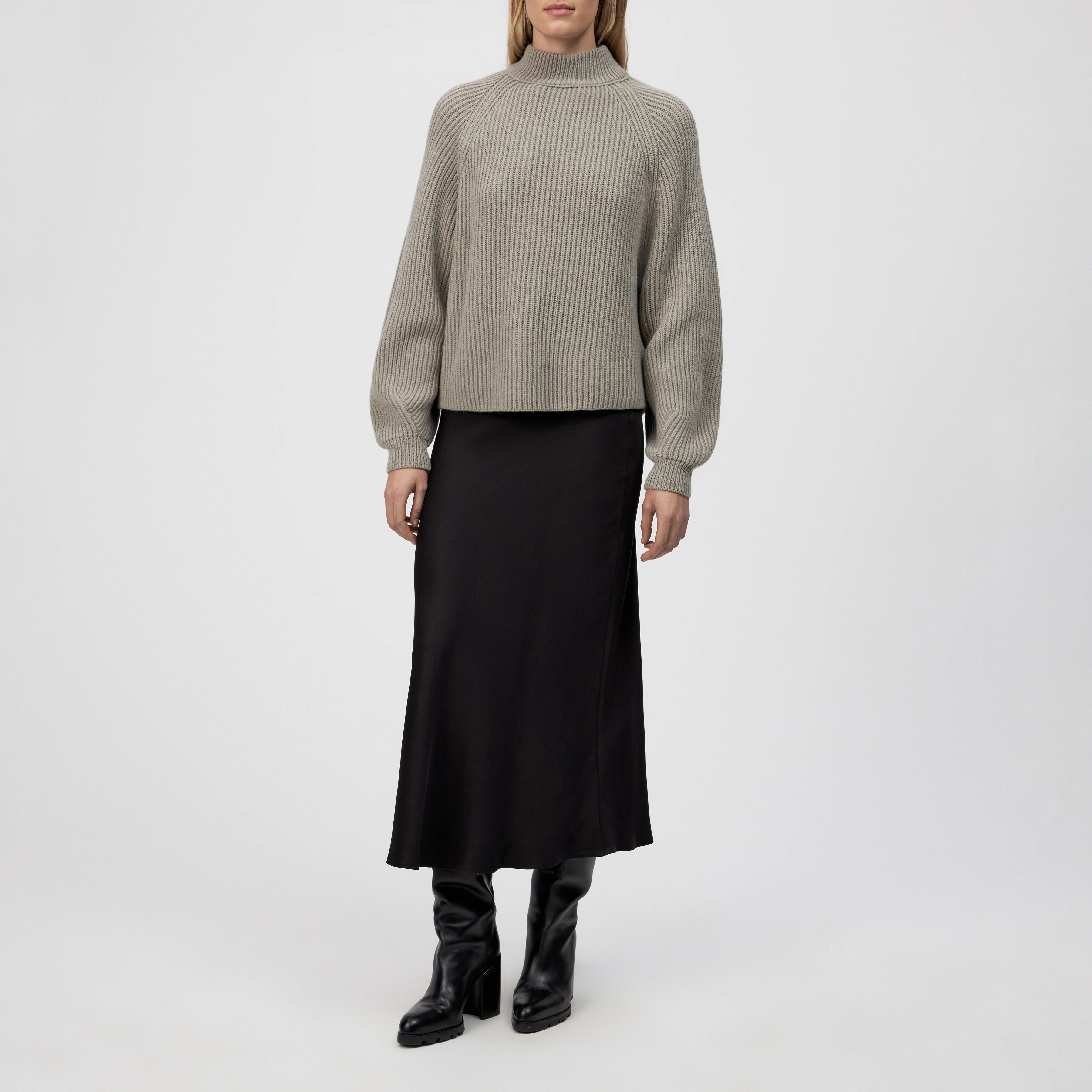 KIMONI - Sweater with balloon sleeves in wool and alpaca blend - women - beige - Ganzkörper-Frontansicht