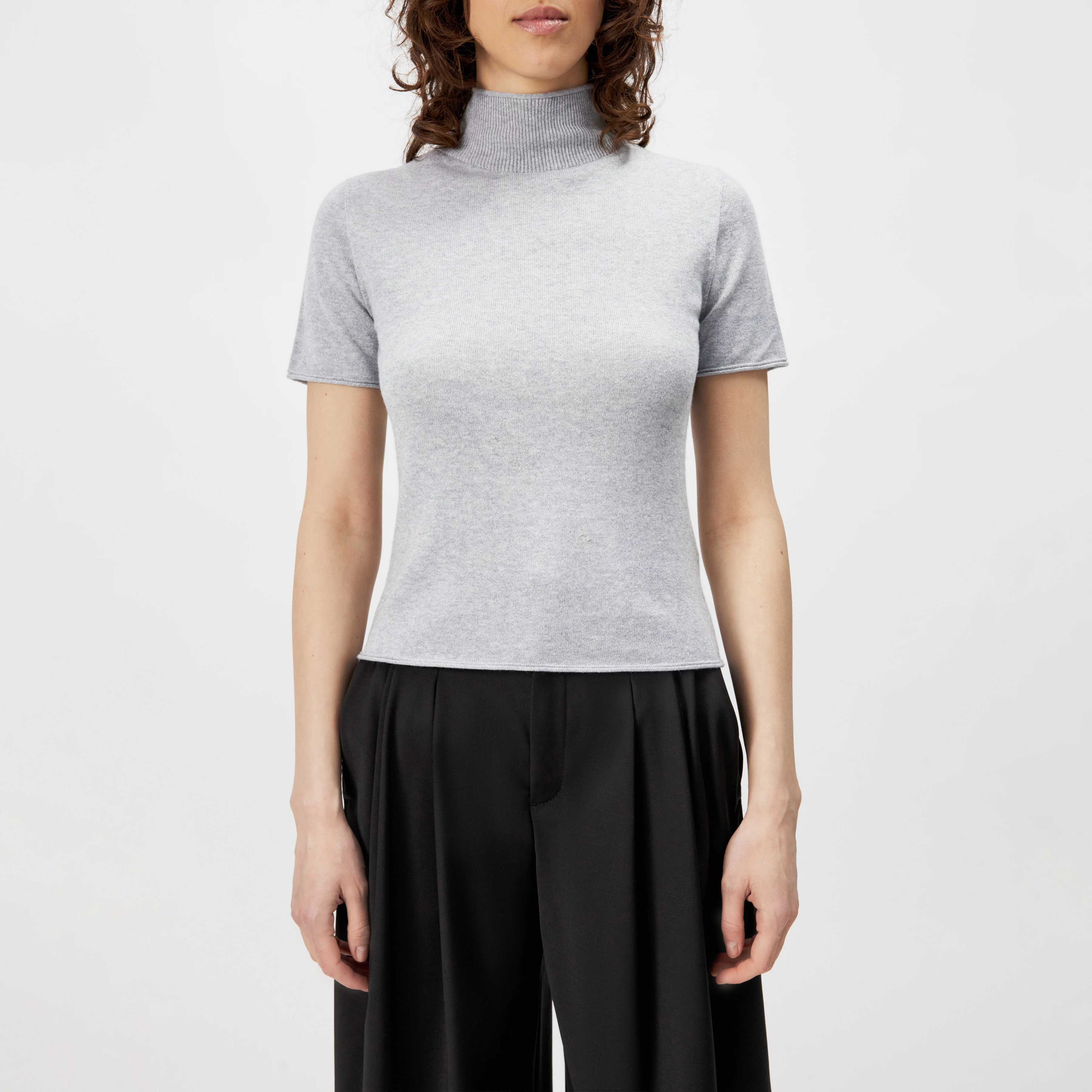 FINIA_2 - Knitted cotton-cashmere blend T-shirt - women - grey - Frontansicht