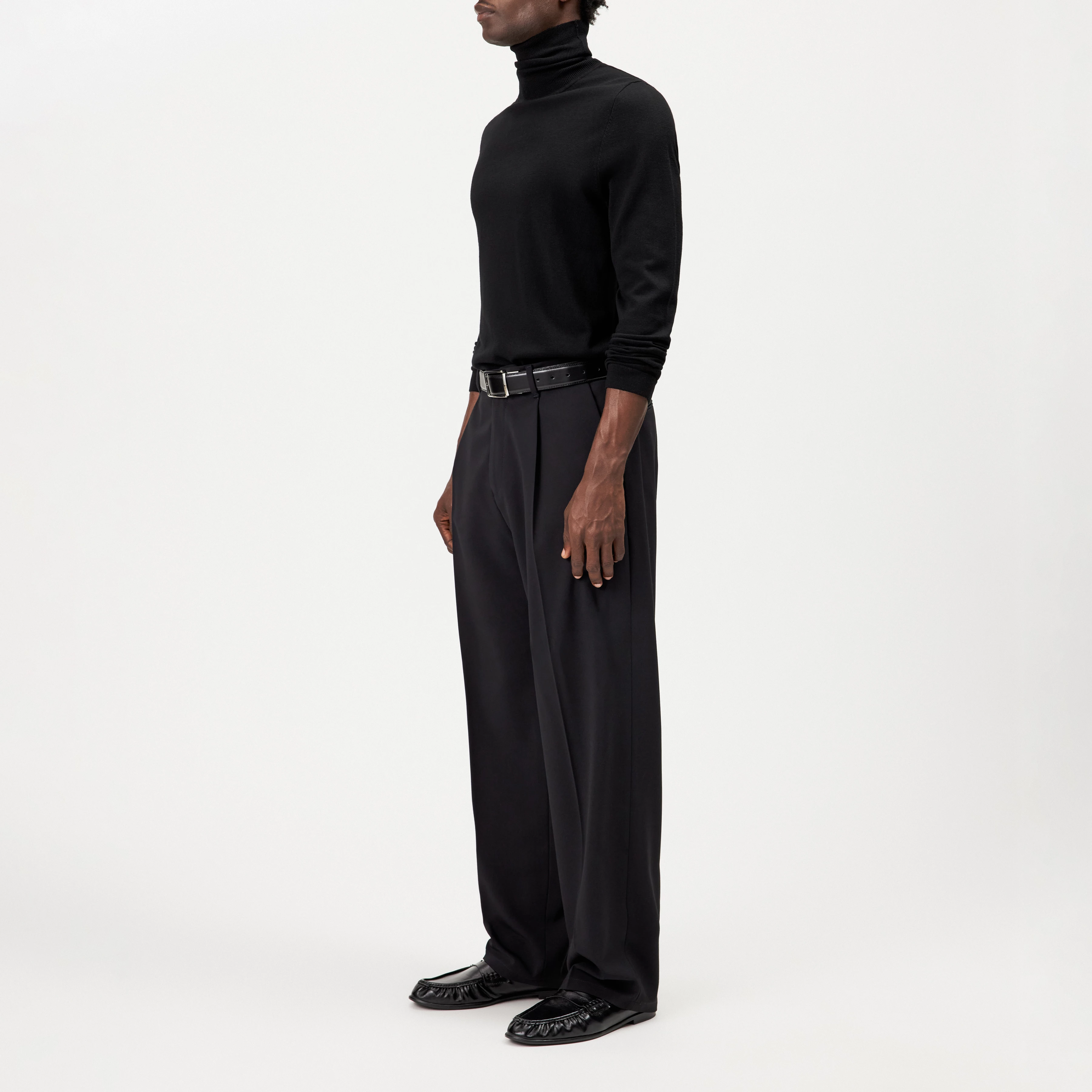 JOEY - Turtleneck jumper in 100% merino wool - men - black - Seitenansicht