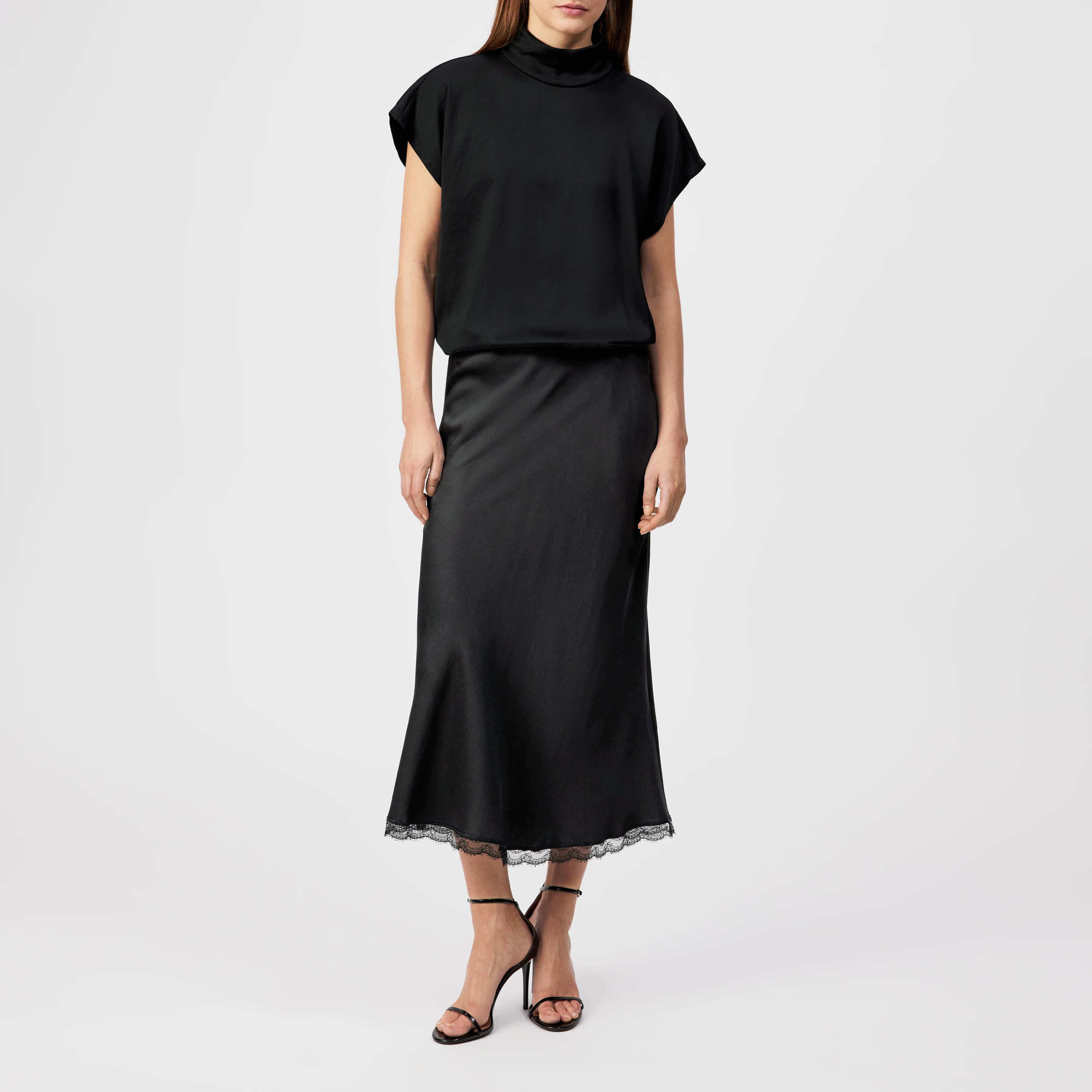 URA_1 - Jupe midi satinée avec dentelle - women - noir - Ganzkörper-Frontansicht