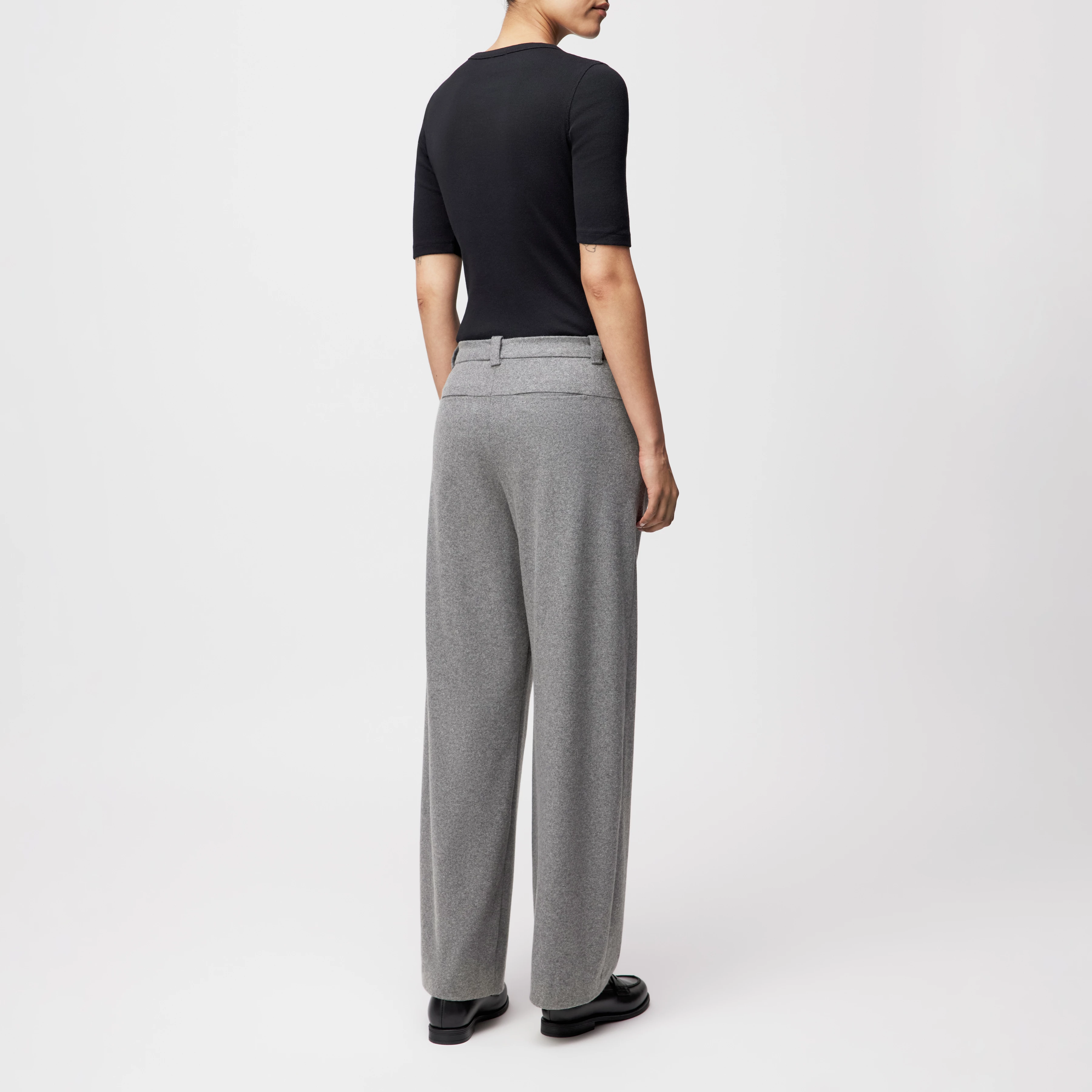 CRAWL - Pleated trousers in jersey wool mix - women - grey - Rückansicht