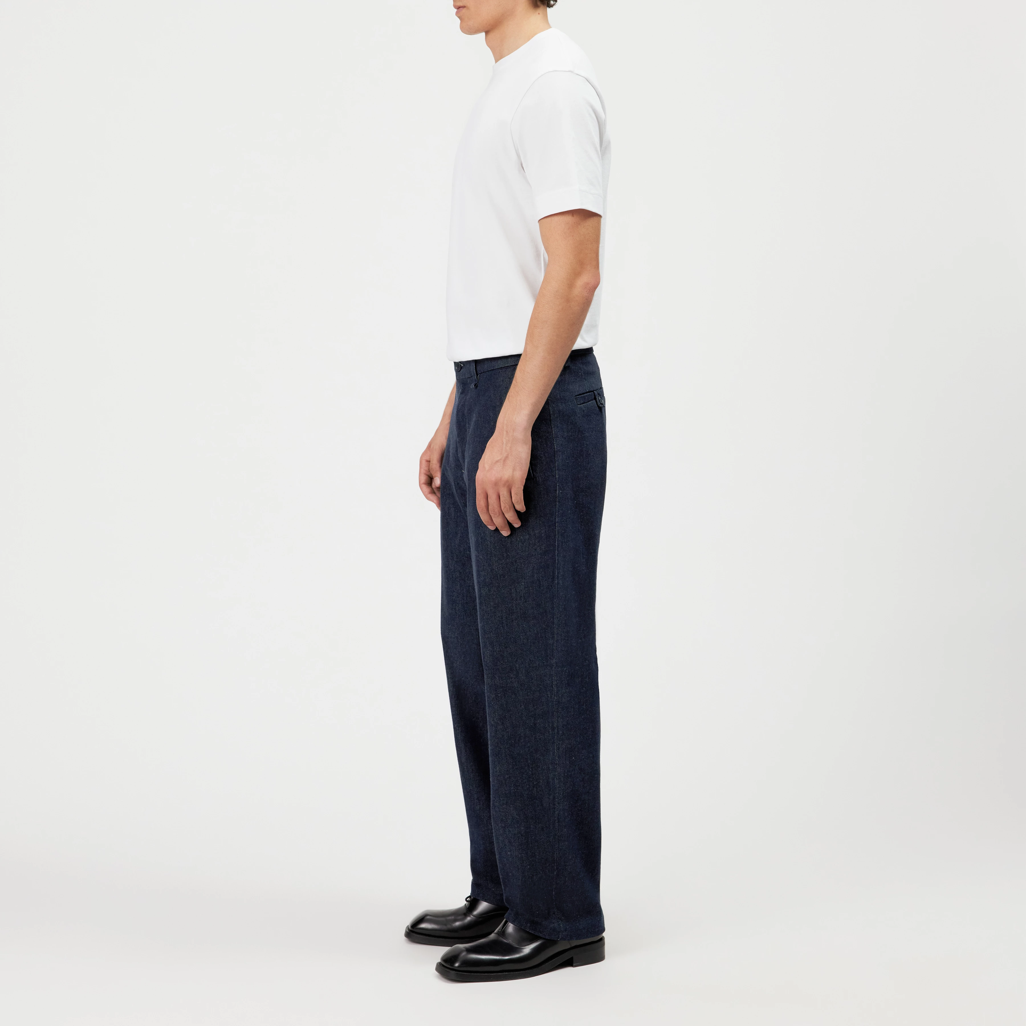 WYACO - Classic relaxed fit denim trousers - men - blue - Seitenansicht