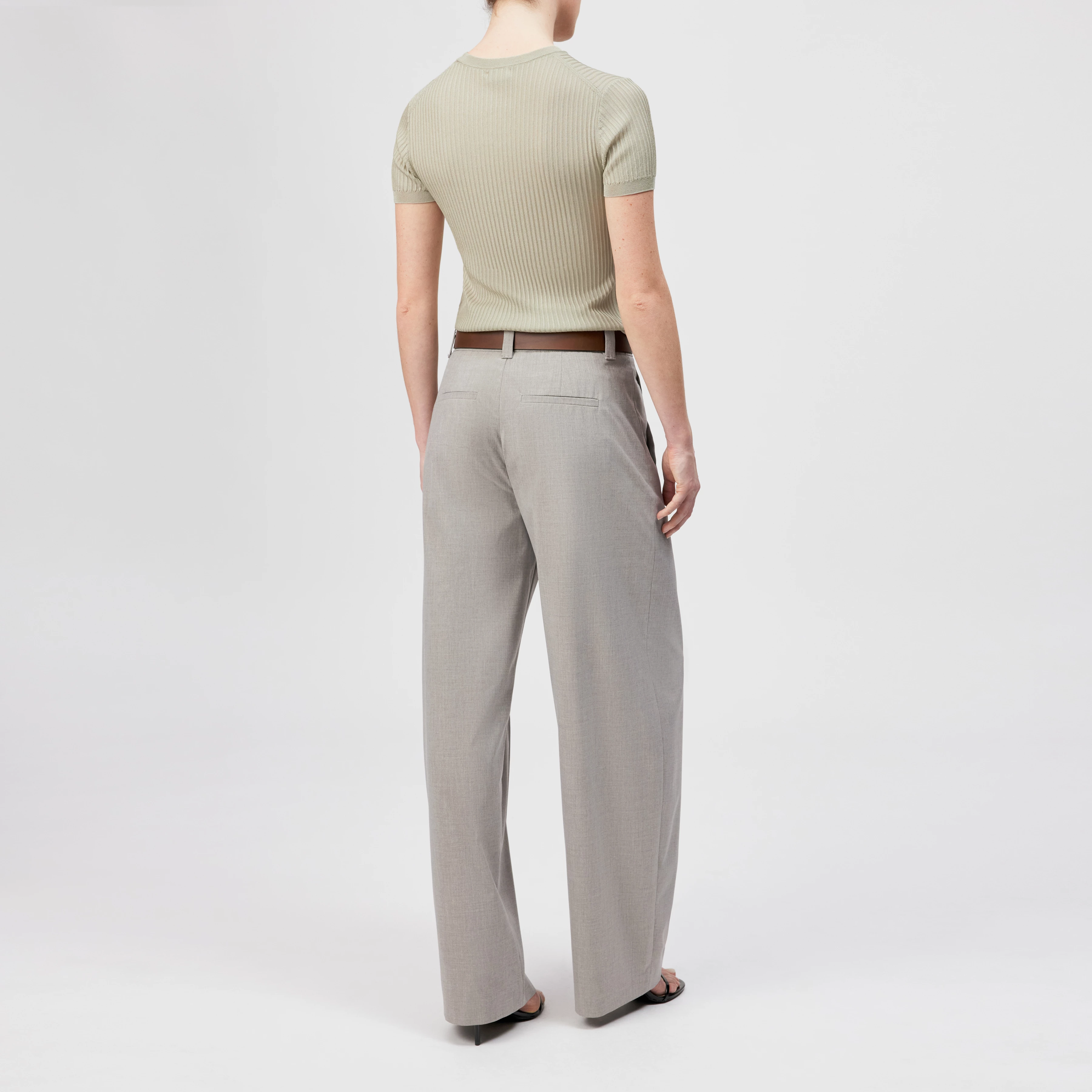 UNPACK - Regular fit trousers in woven fabric - women - beige - Rückansicht