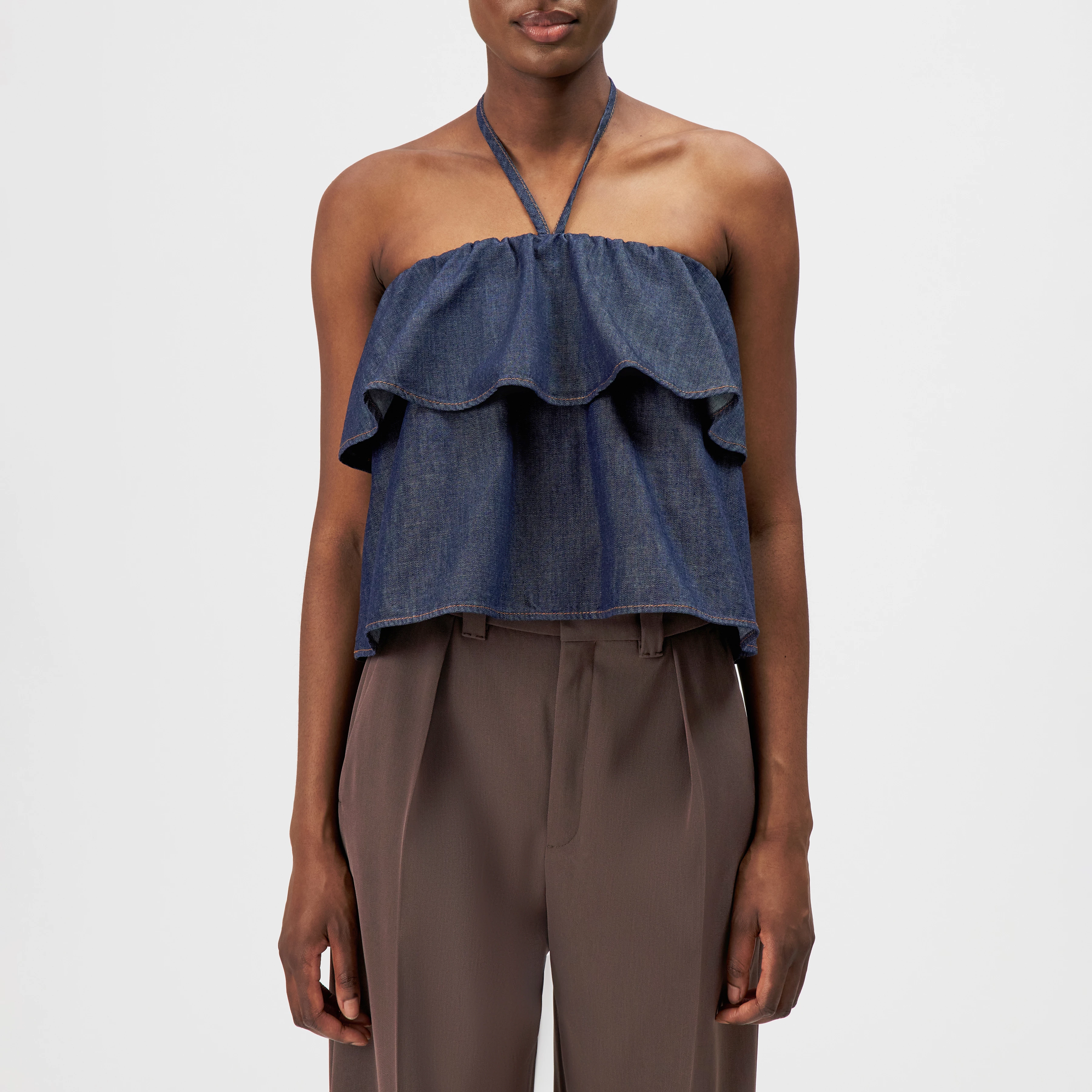 RIVANA - Denim-look cropped bandeau, halterneck. - women - blue - Frontansicht
