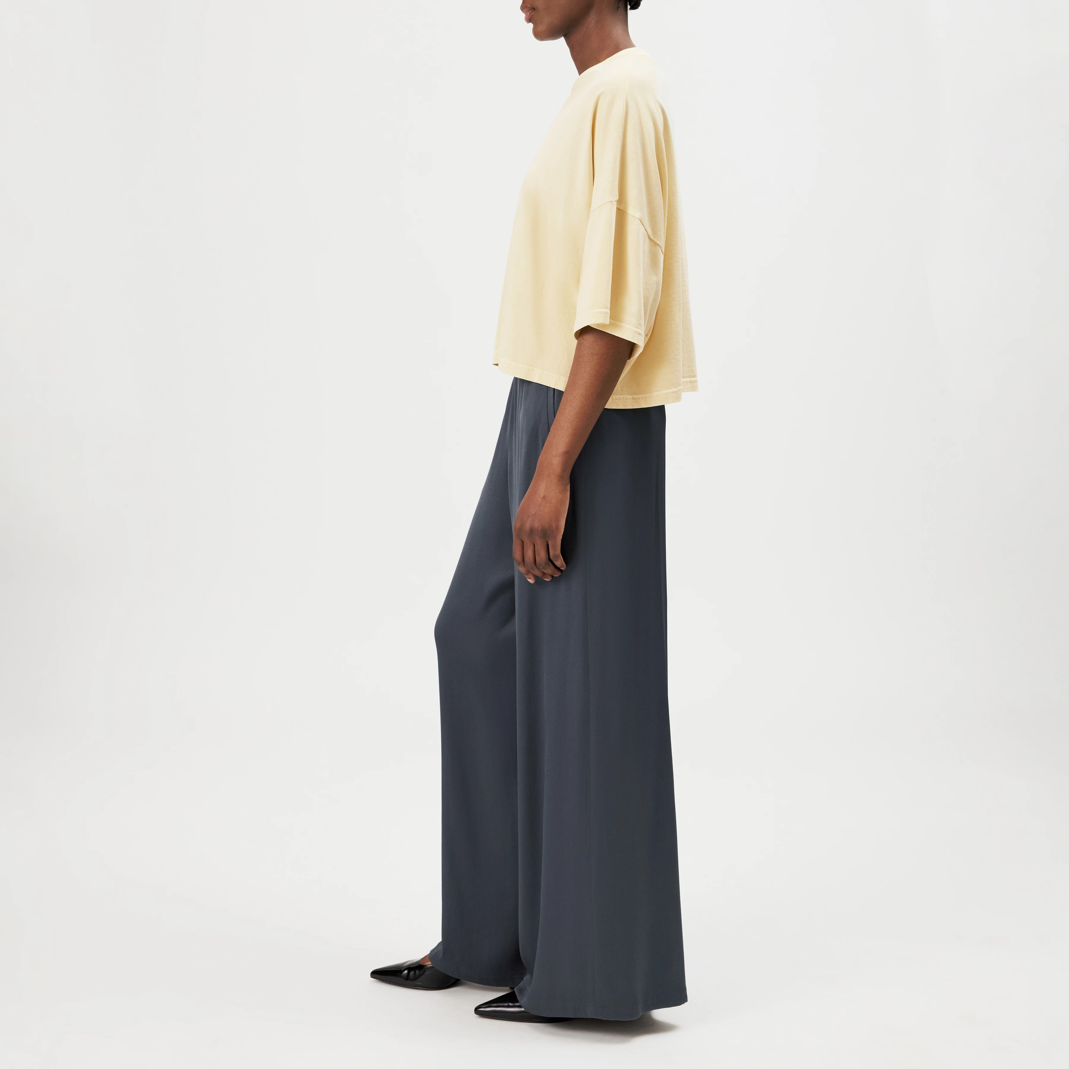 MARVA - Boxy short-sleeve T-shirt in pure cotton - women - yellow - Seitenansicht