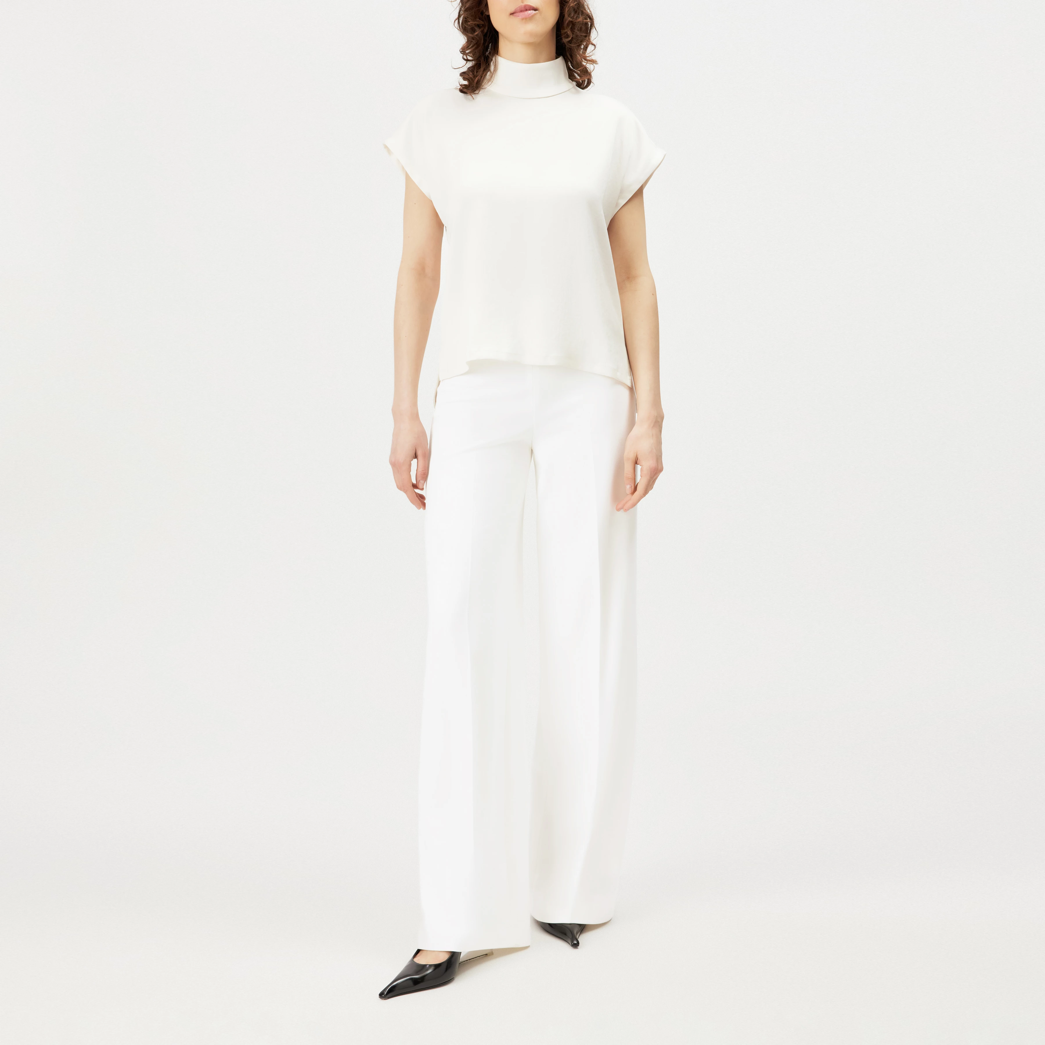 ALARIA_1 - Shirt blouse with stand-up collar in satin - women - off white - Ganzkörper-Frontansicht