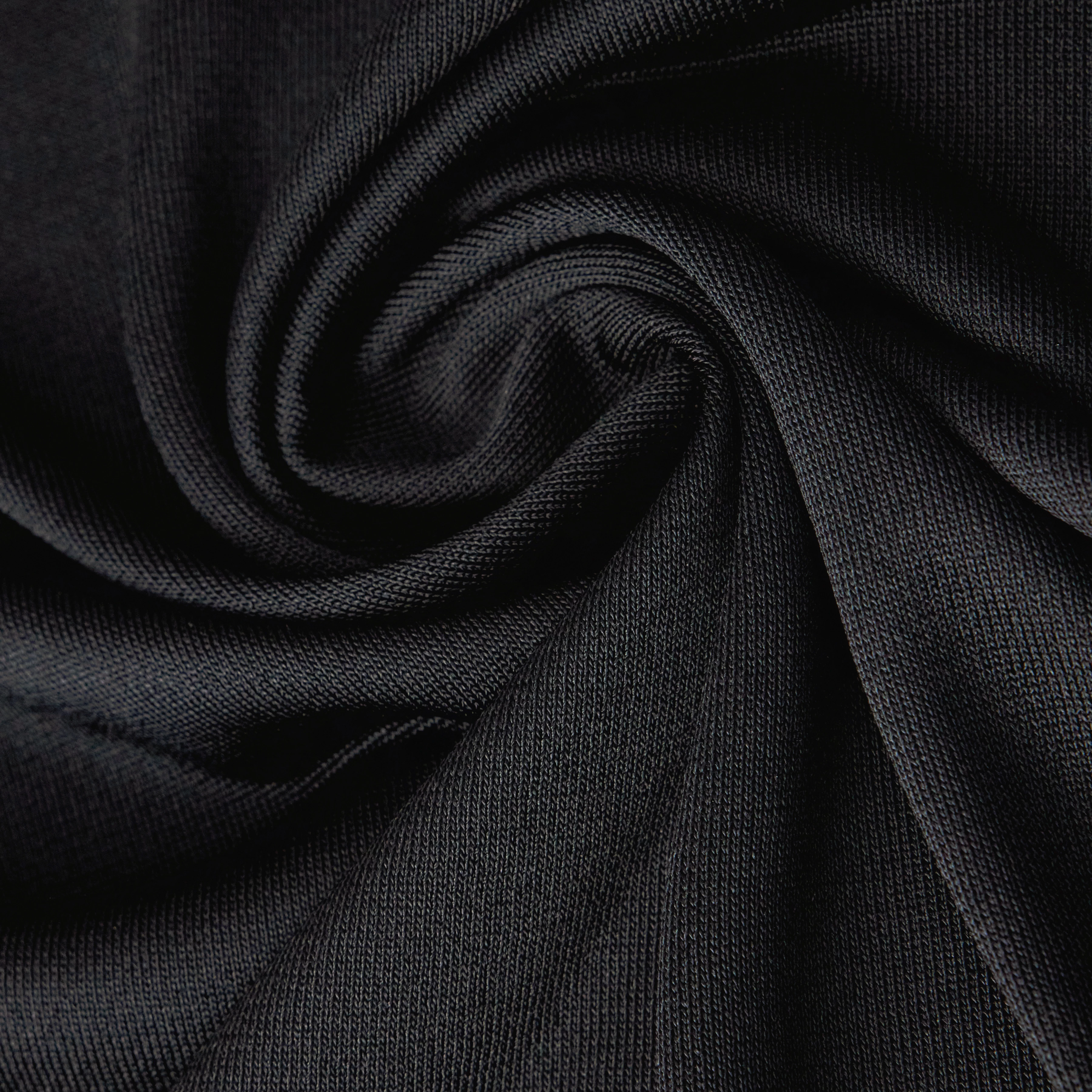 RANYA - Oversized turtleneck sweater in pure acetate - women - black - Materialbild (B2C)