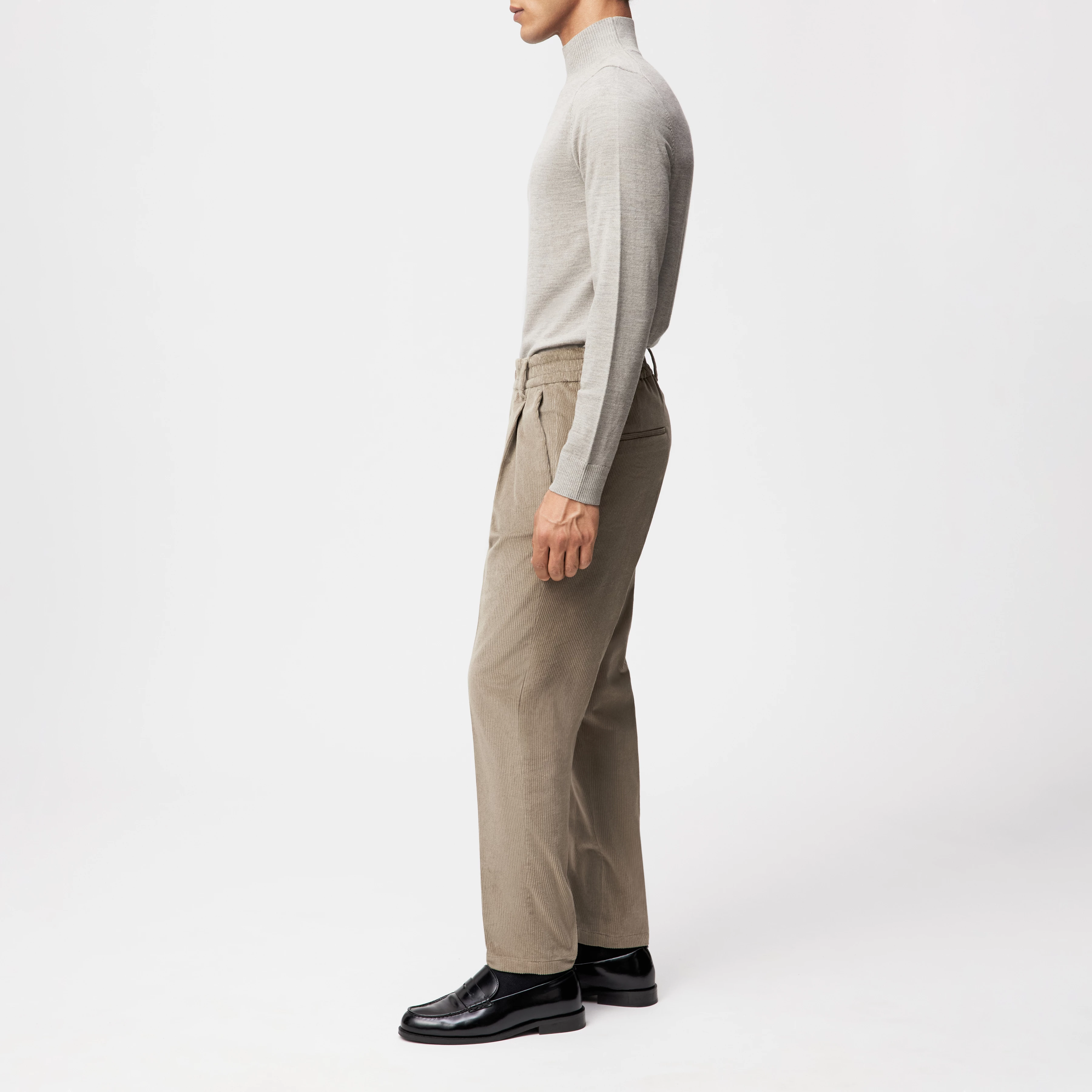 CHASY - Casual Hose mit Bundfalte in Baumwoll-Cord - Herren - braun - Seitenansicht