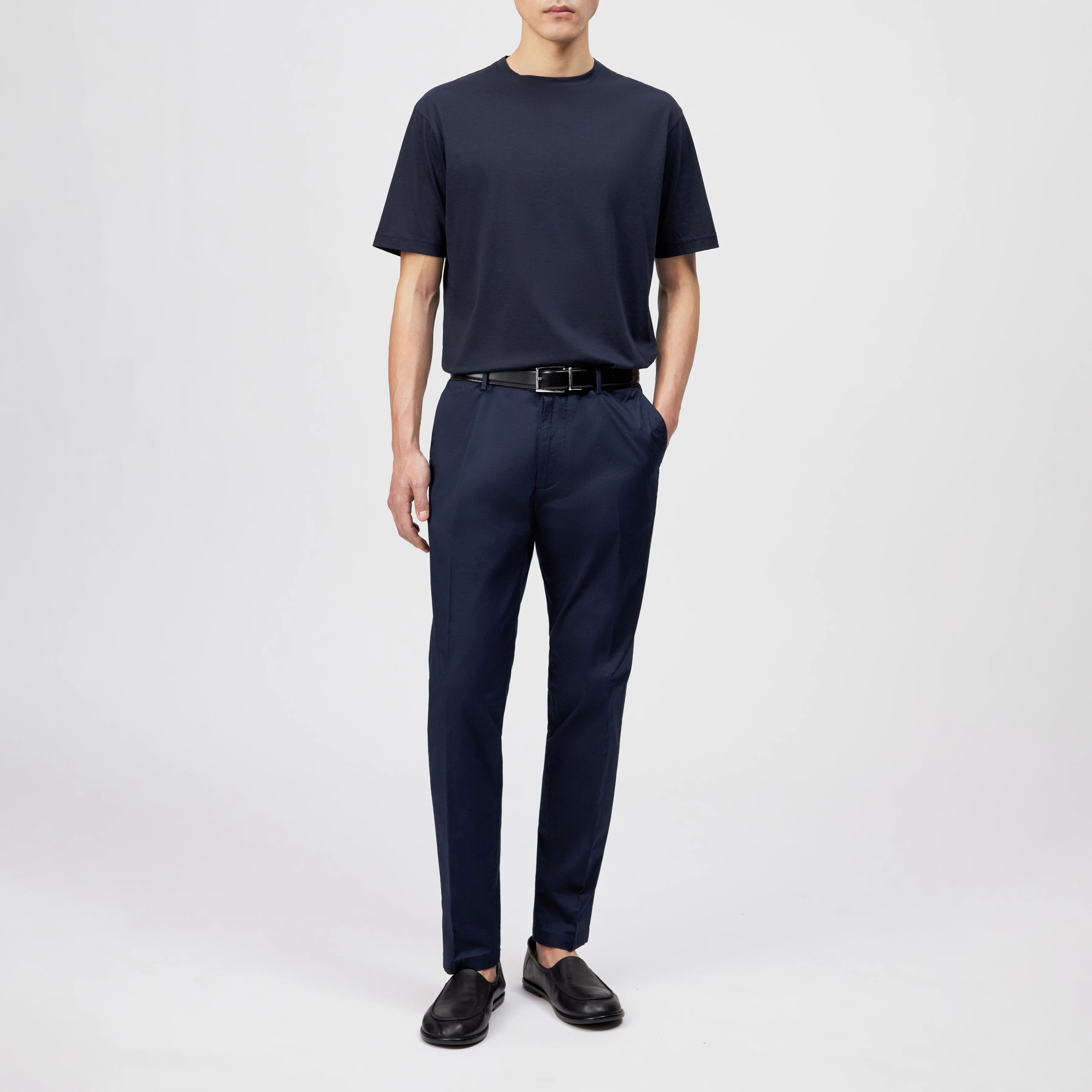 AJEND - Konfektionierte Hose in Baumwoll-Gabardine - Herren - blau - Ganzkörper-Frontansicht