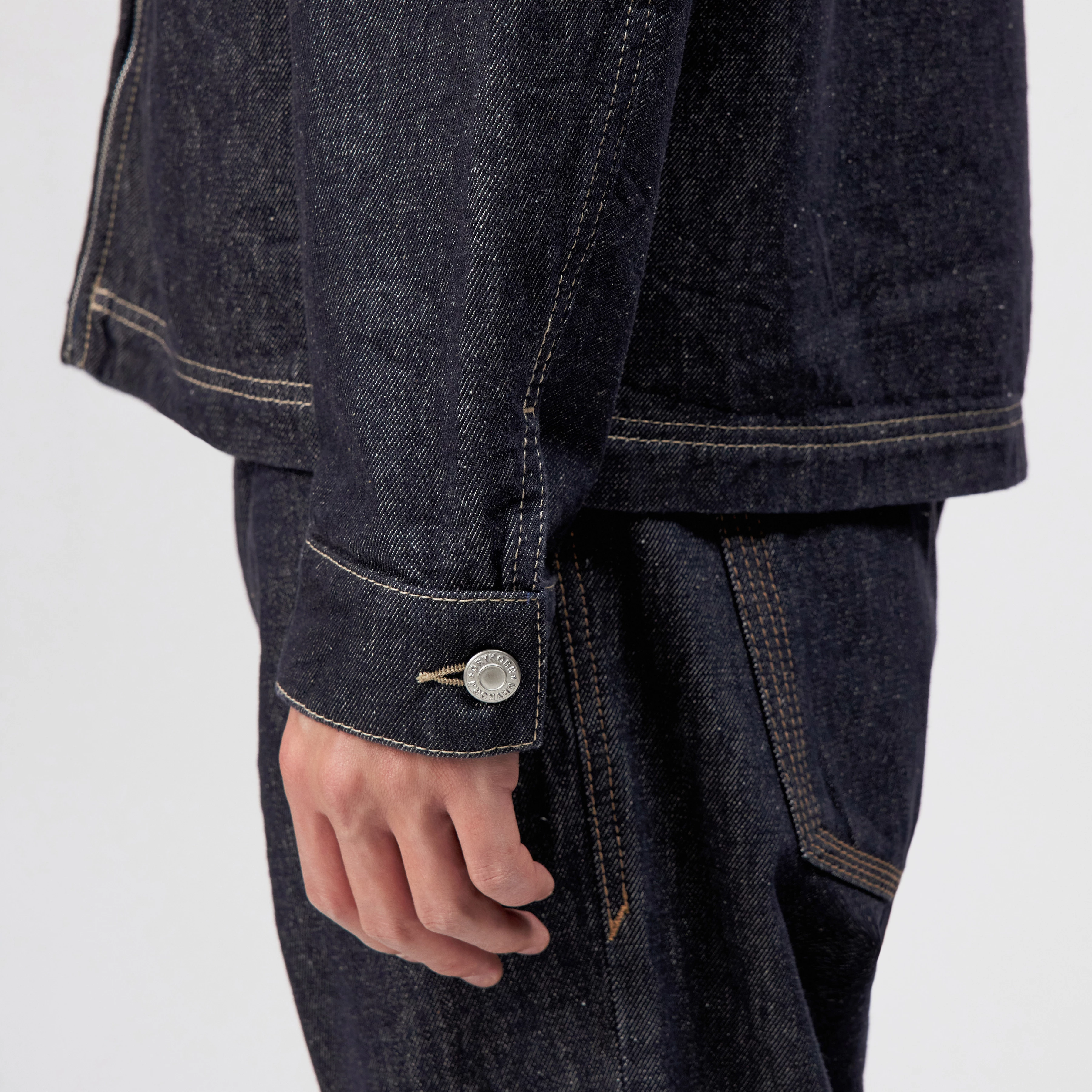 JERSON - Regular fit zip-jakke i gabardine - men - blå - Detailansicht am Model