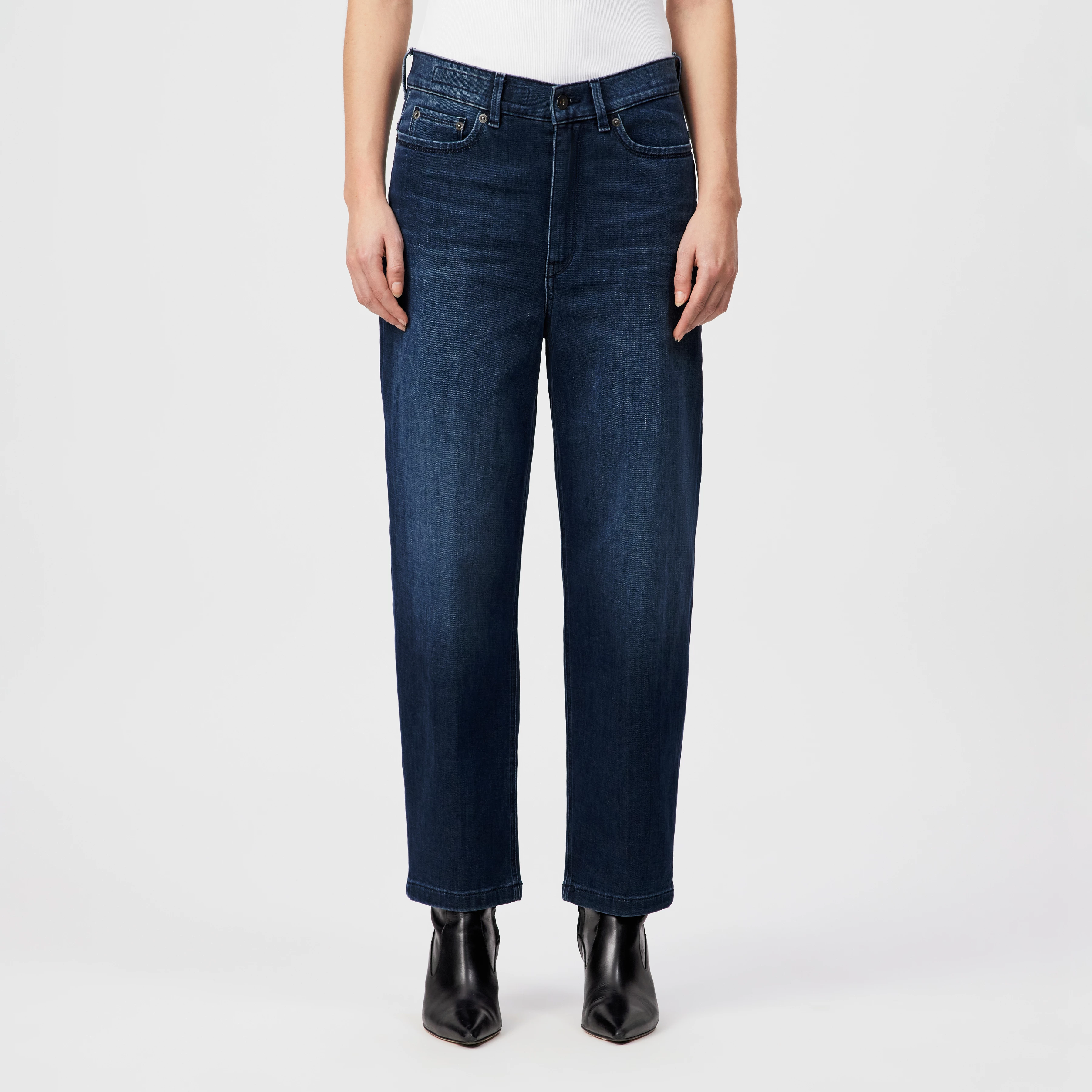 FLOWN - Low-waist jeans in mid-blue denim - women - blue - Frontansicht