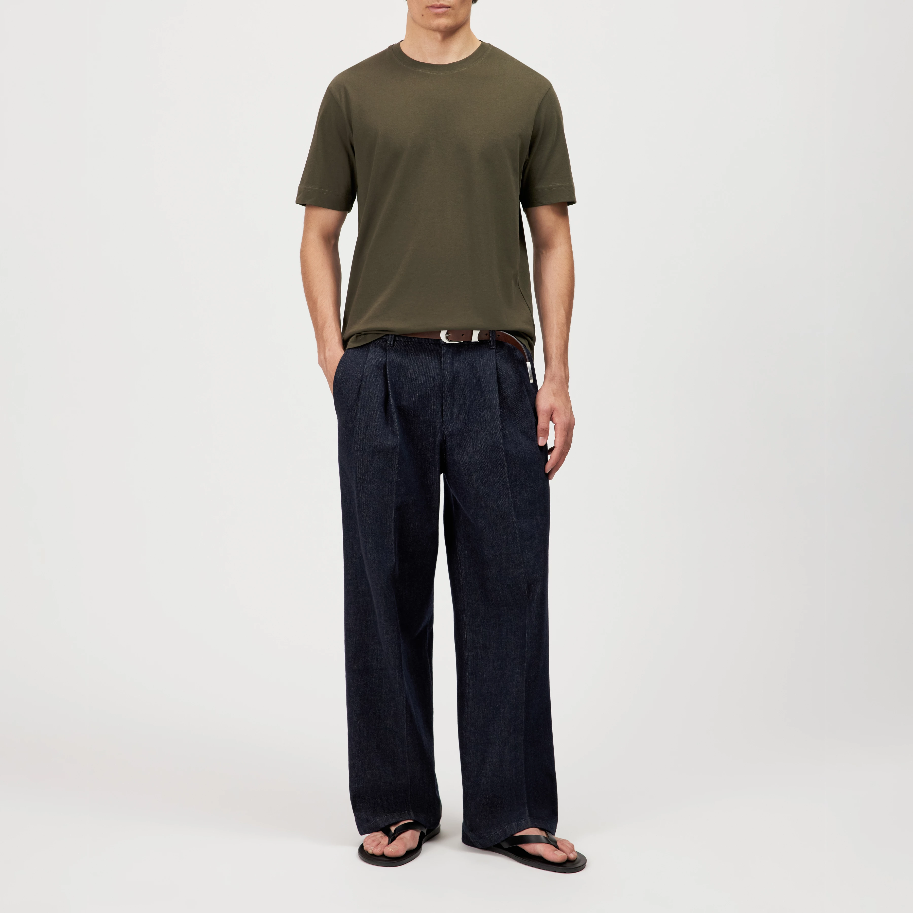 RAPHAEL - T-shirt in pure cotton - men - green - Ganzkörper-Frontansicht