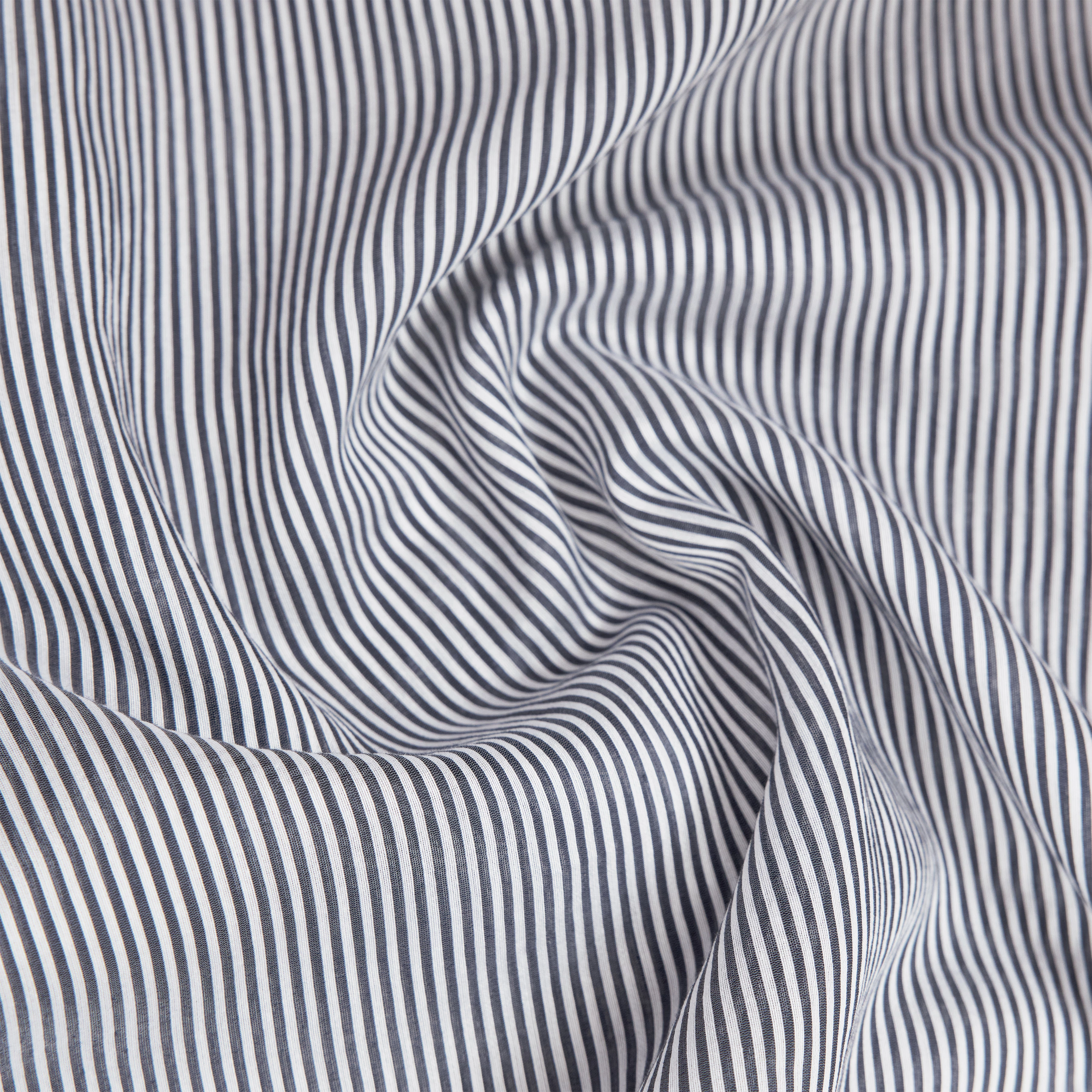 LYNDARA - Casual shirt blouse, quality stripe design. - women - blue - Materialbild (B2C)