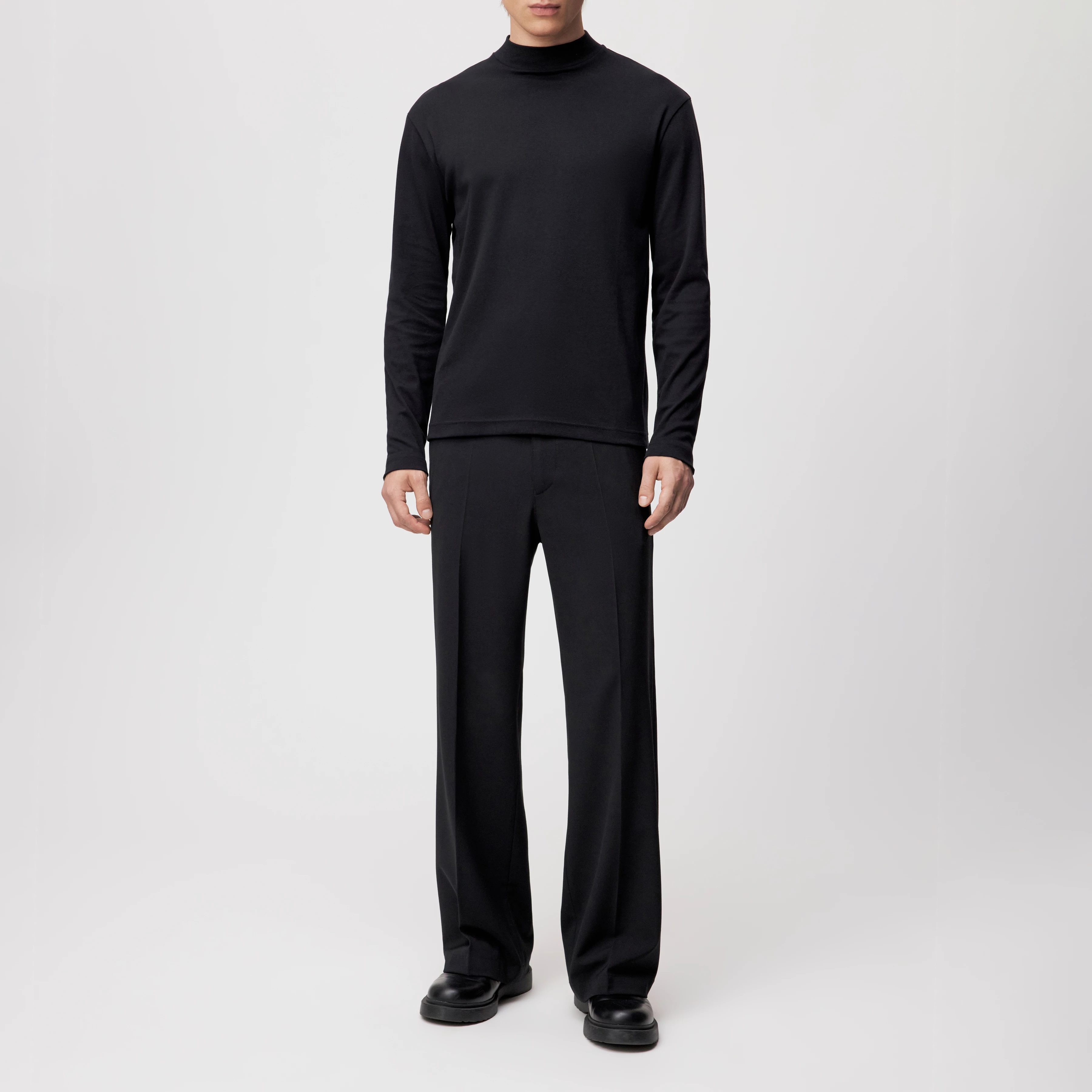 MORITZO - Longsleeve mit Stehkragen in elastischer Baumwolle - Herren - schwarz - Ganzkörper-Frontansicht