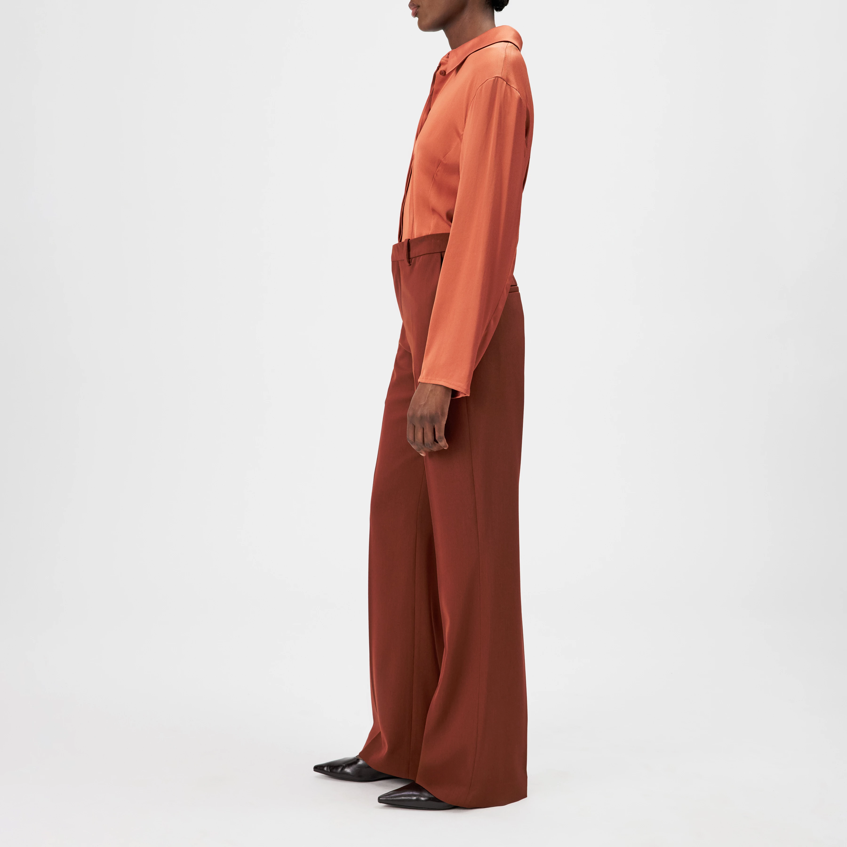 JASIRA - Chemisier cintré en satin fluide - women - orange - Seitenansicht