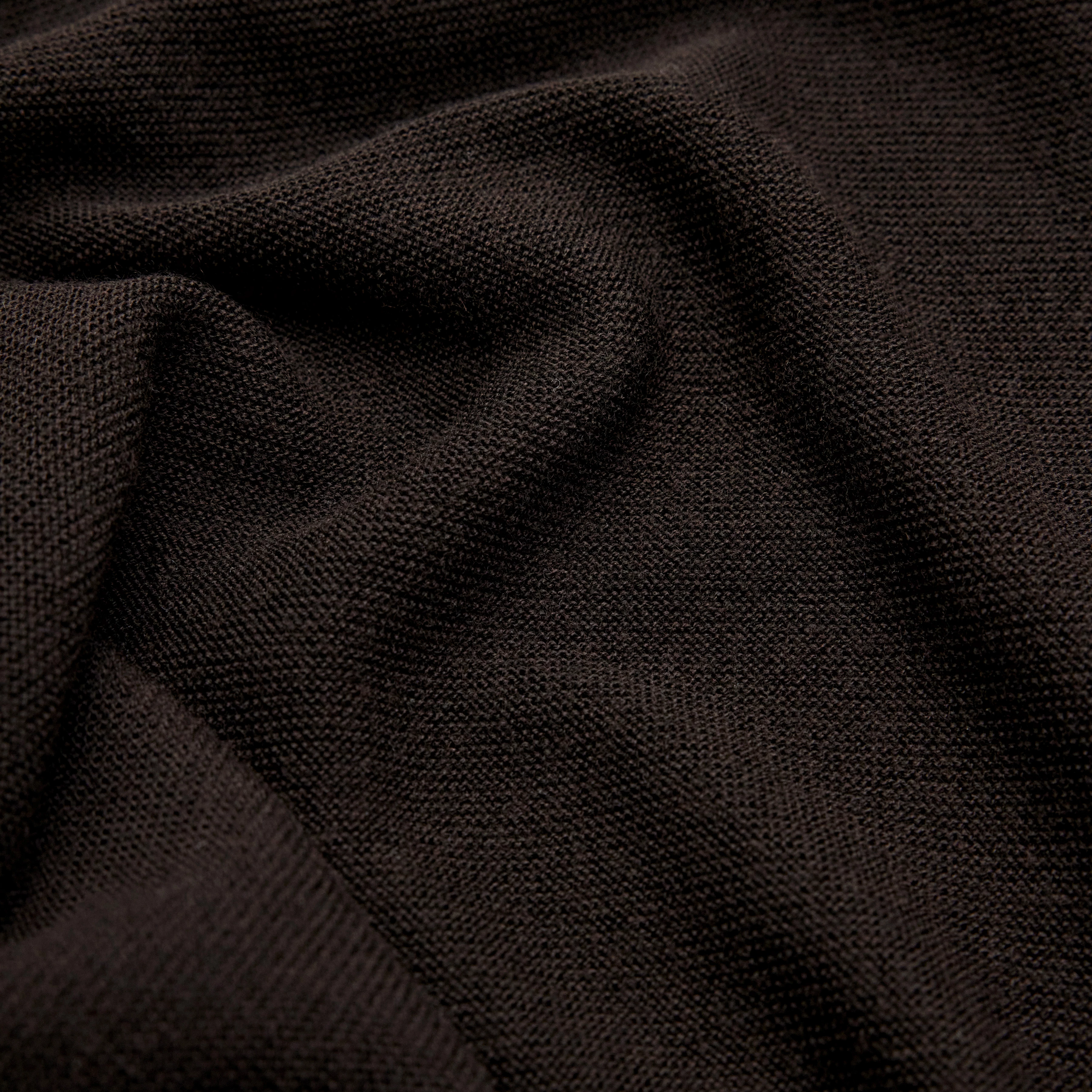 LIORA - Egg-Shape Rollkragenpullover in 100% Merinowolle - Damen - braun - Materialbild (B2C)