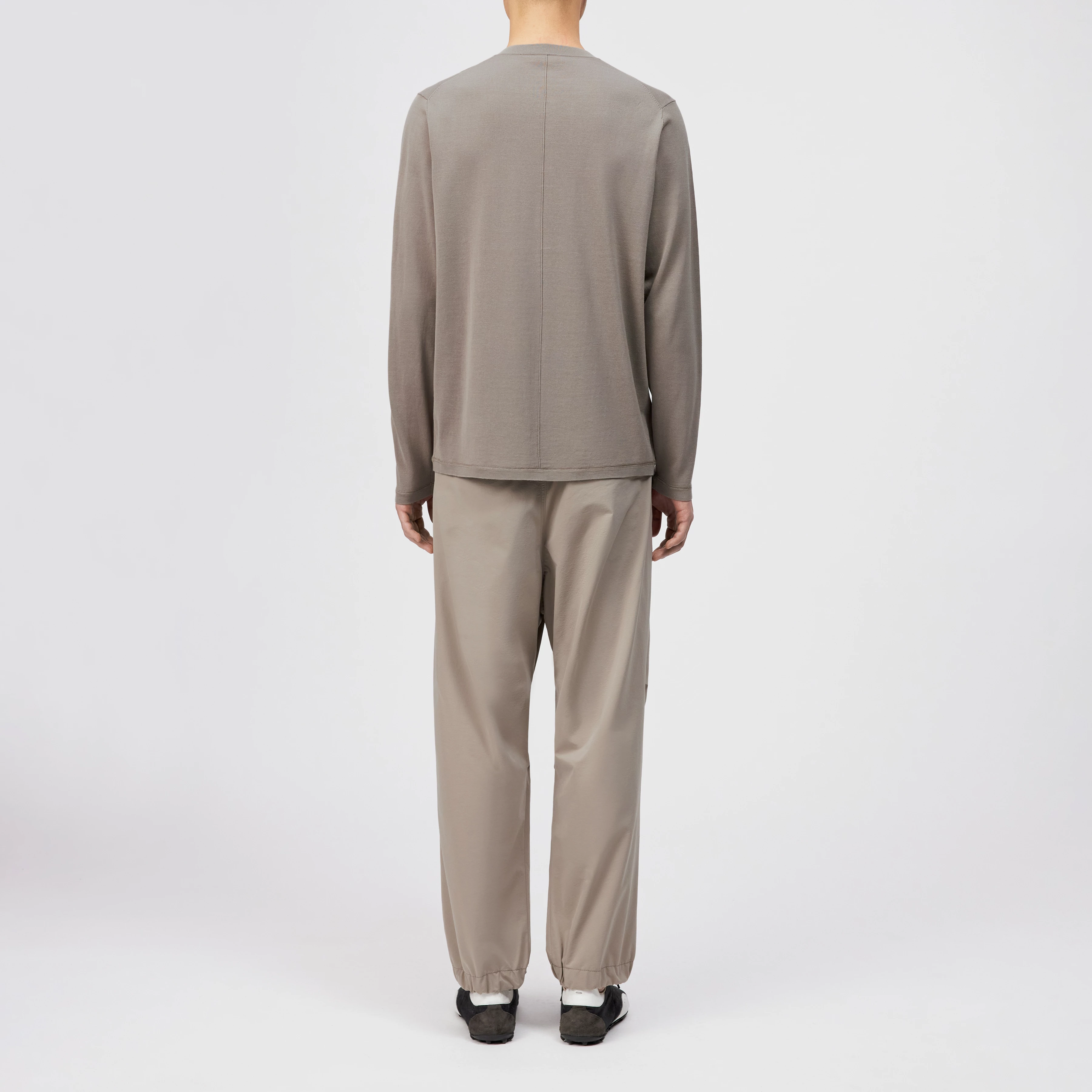 KIAAN - Regular Fit Longsleeve mit Stehkragen aus Feinstrick - Herren - beige - Rückansicht