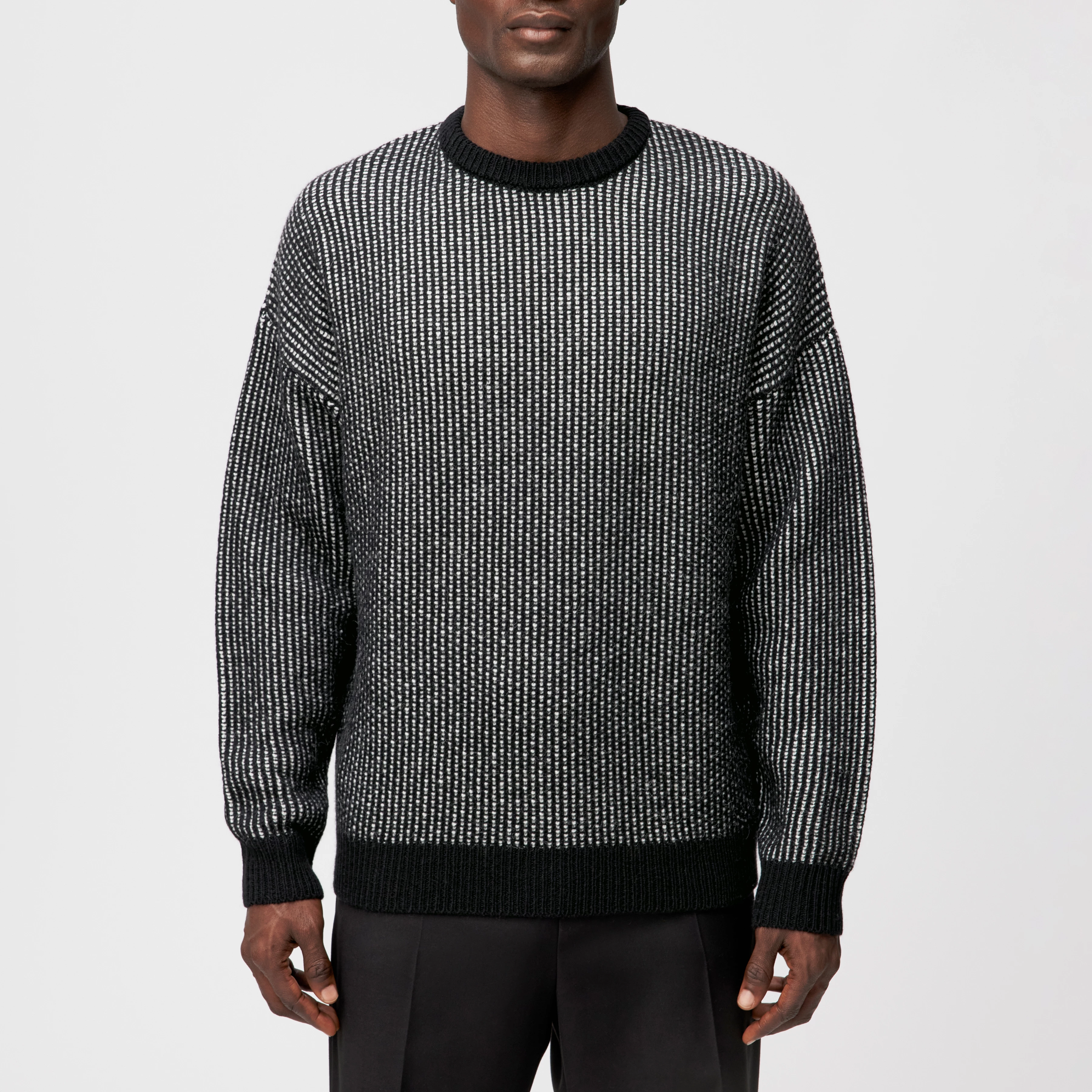 NEELIO - Pullover in zweifarbigen Woll-Alpakamix - Herren - schwarz - Frontansicht